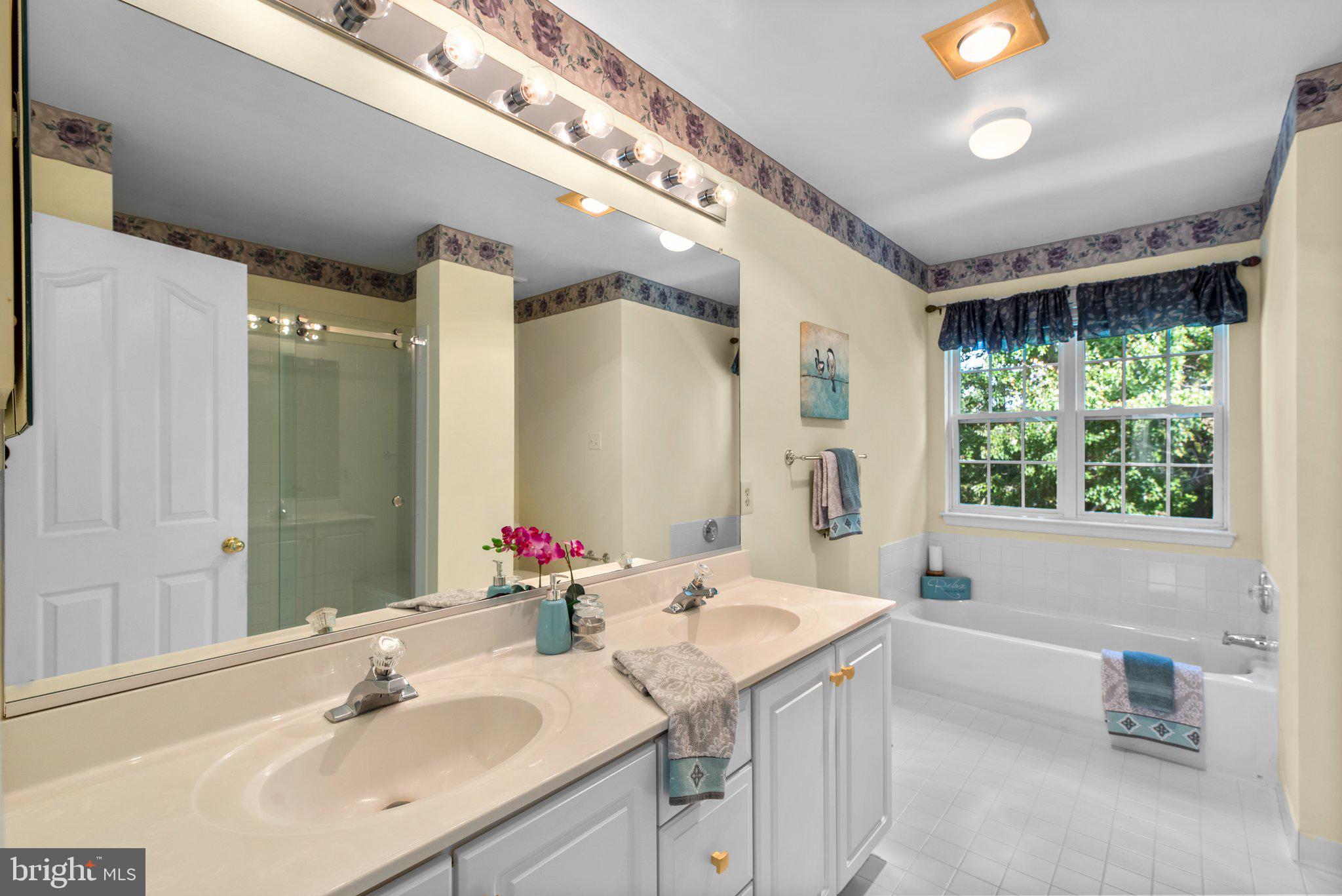 LYNDWOOD - Residential