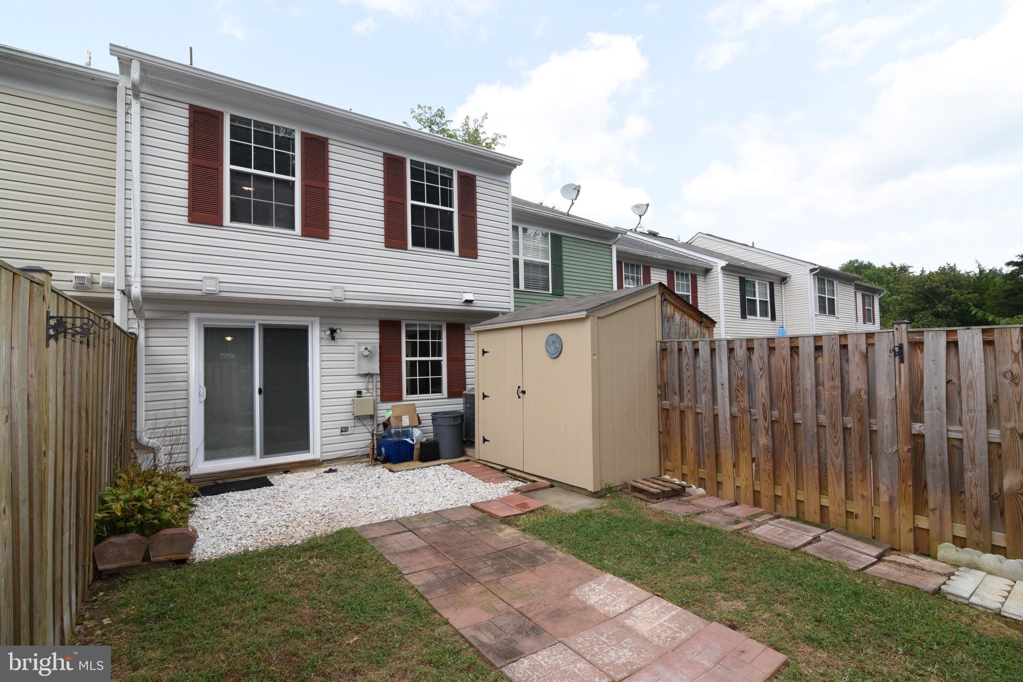 COUNTRYSIDE - Residential