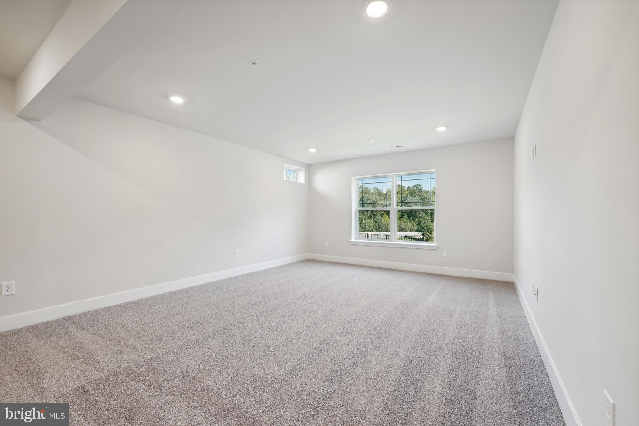 ST. CHARLES - Residential