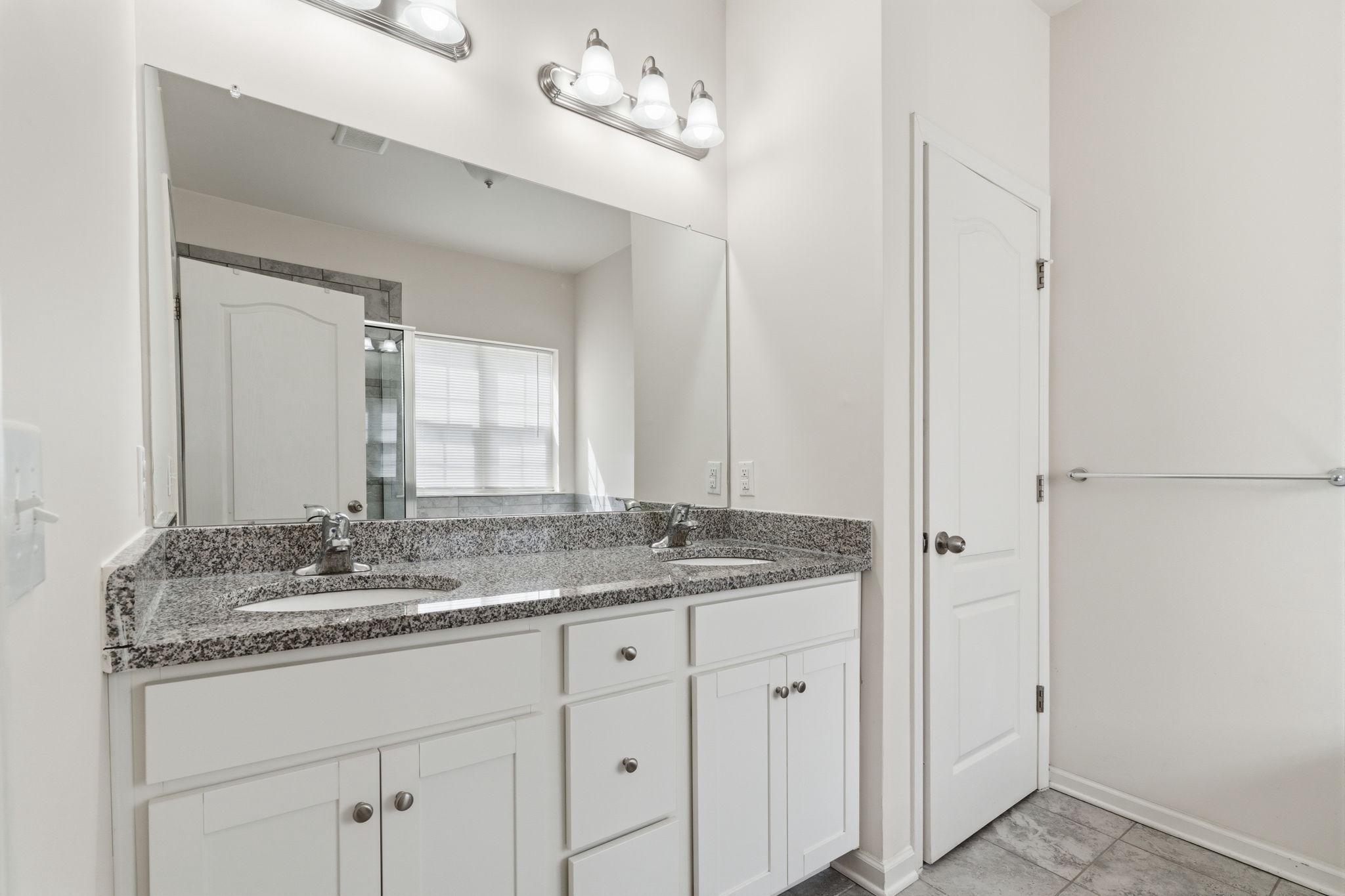 HIGH GROVE - Residential