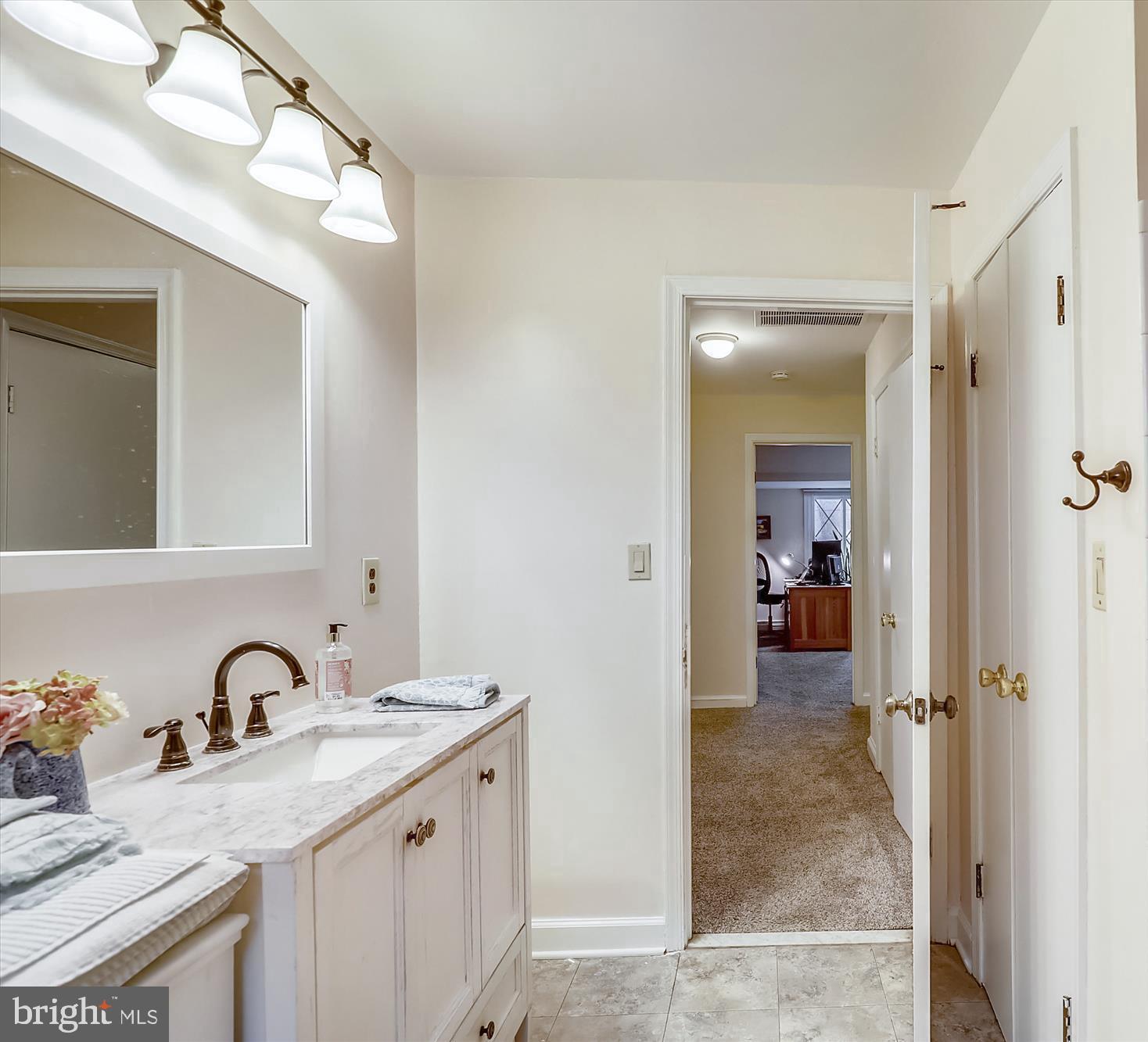 GAYFIELDS - Residential