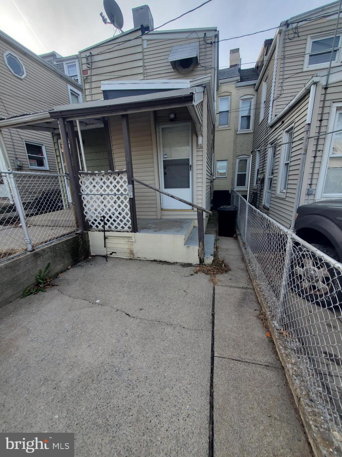 SOUTHERN READING - Residential Lease