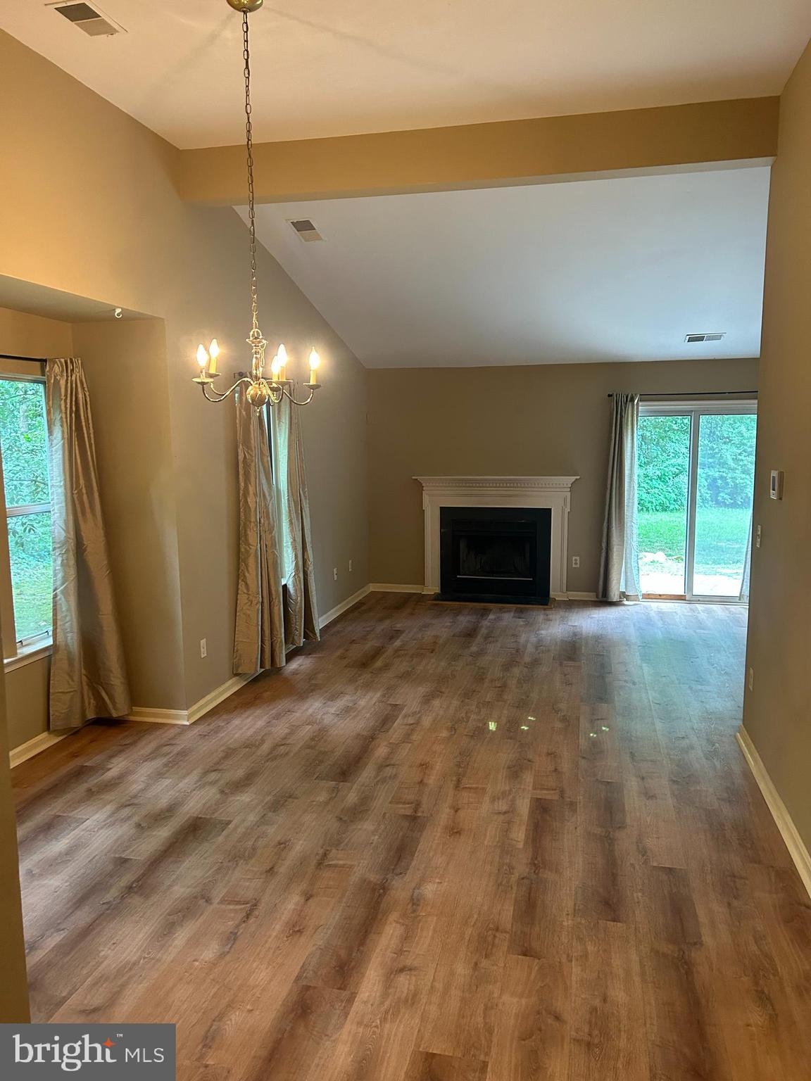 HUNT MEADOW - Residential Lease