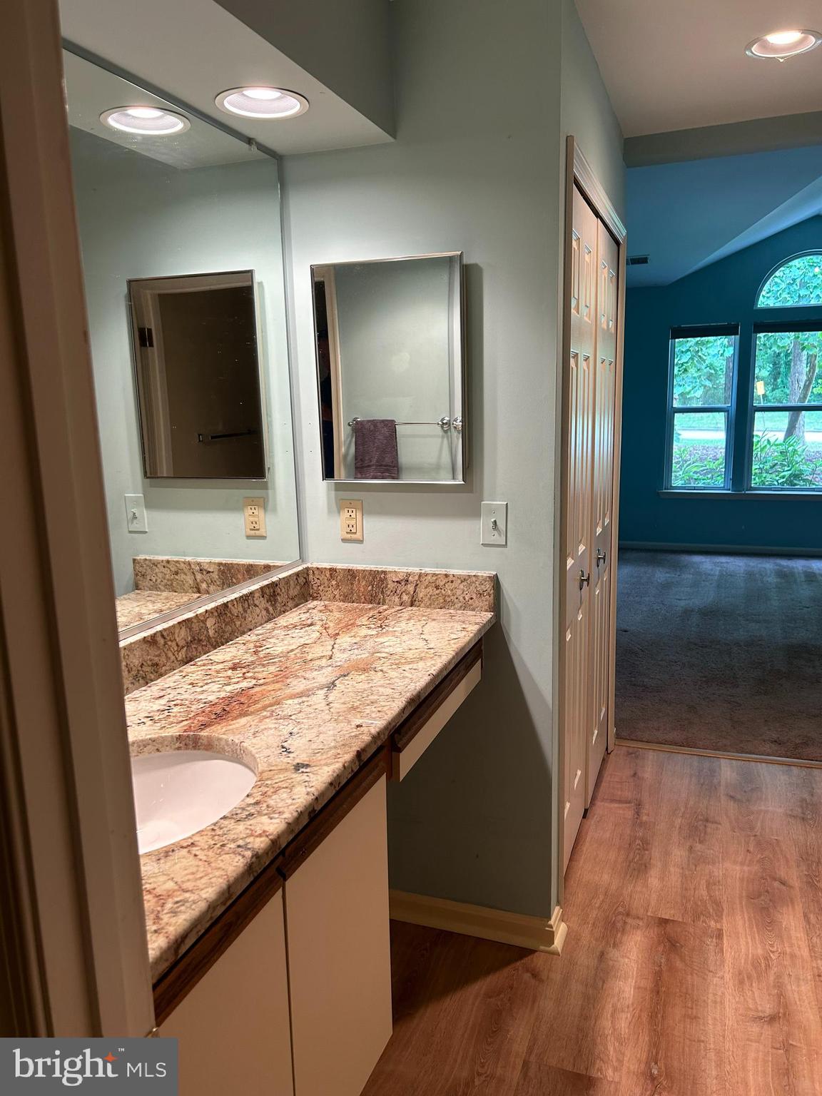 HUNT MEADOW - Residential Lease