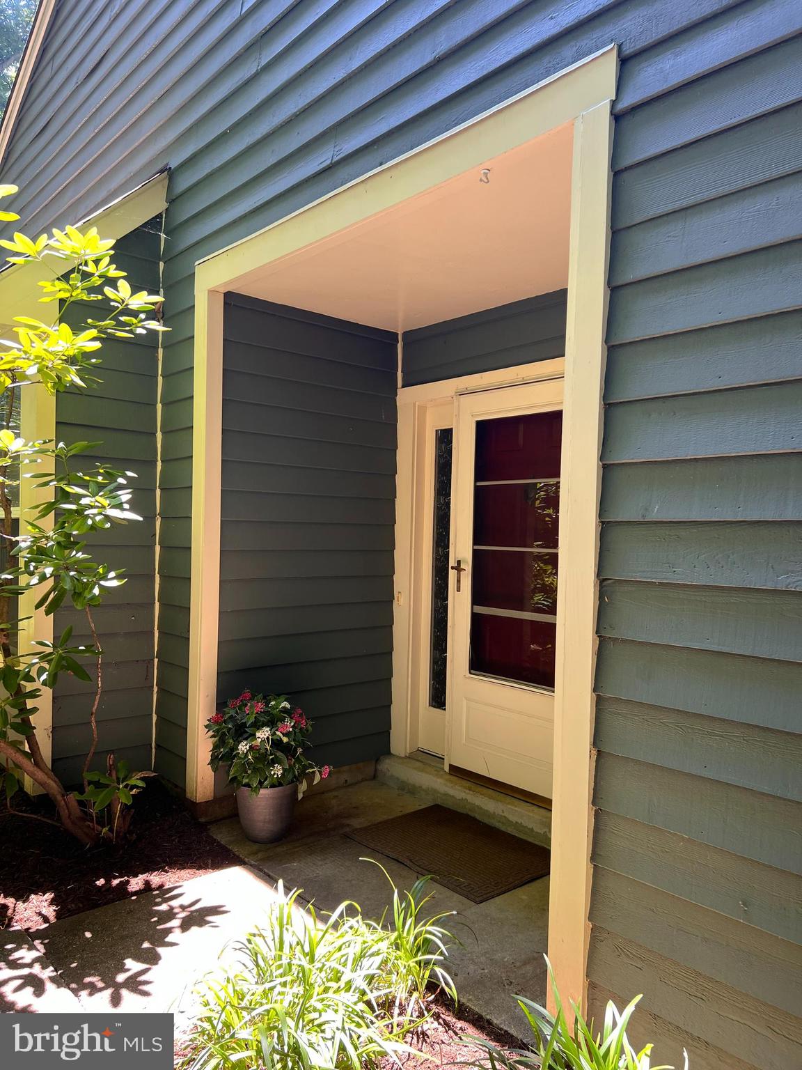 HUNT MEADOW - Residential Lease