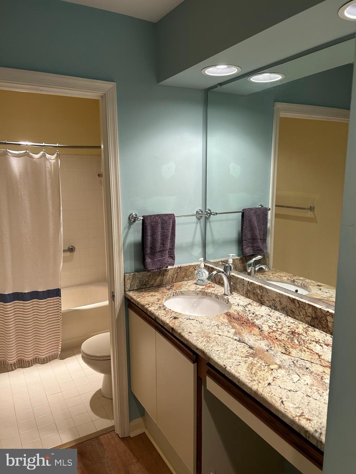 HUNT MEADOW - Residential Lease