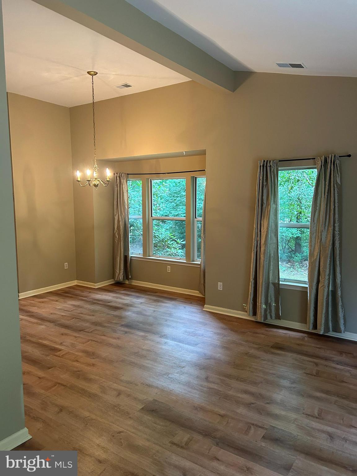 HUNT MEADOW - Residential Lease