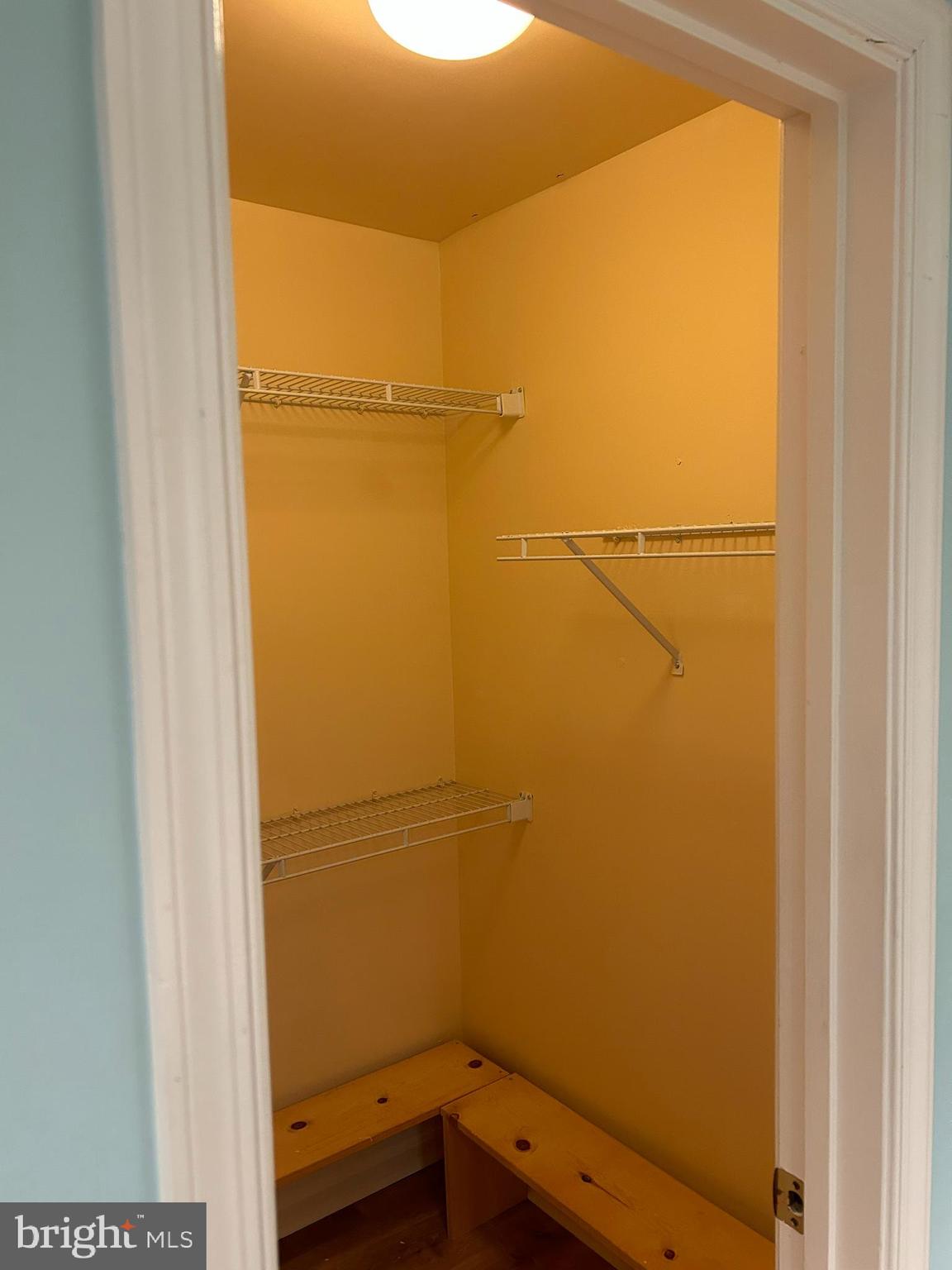 HUNT MEADOW - Residential Lease