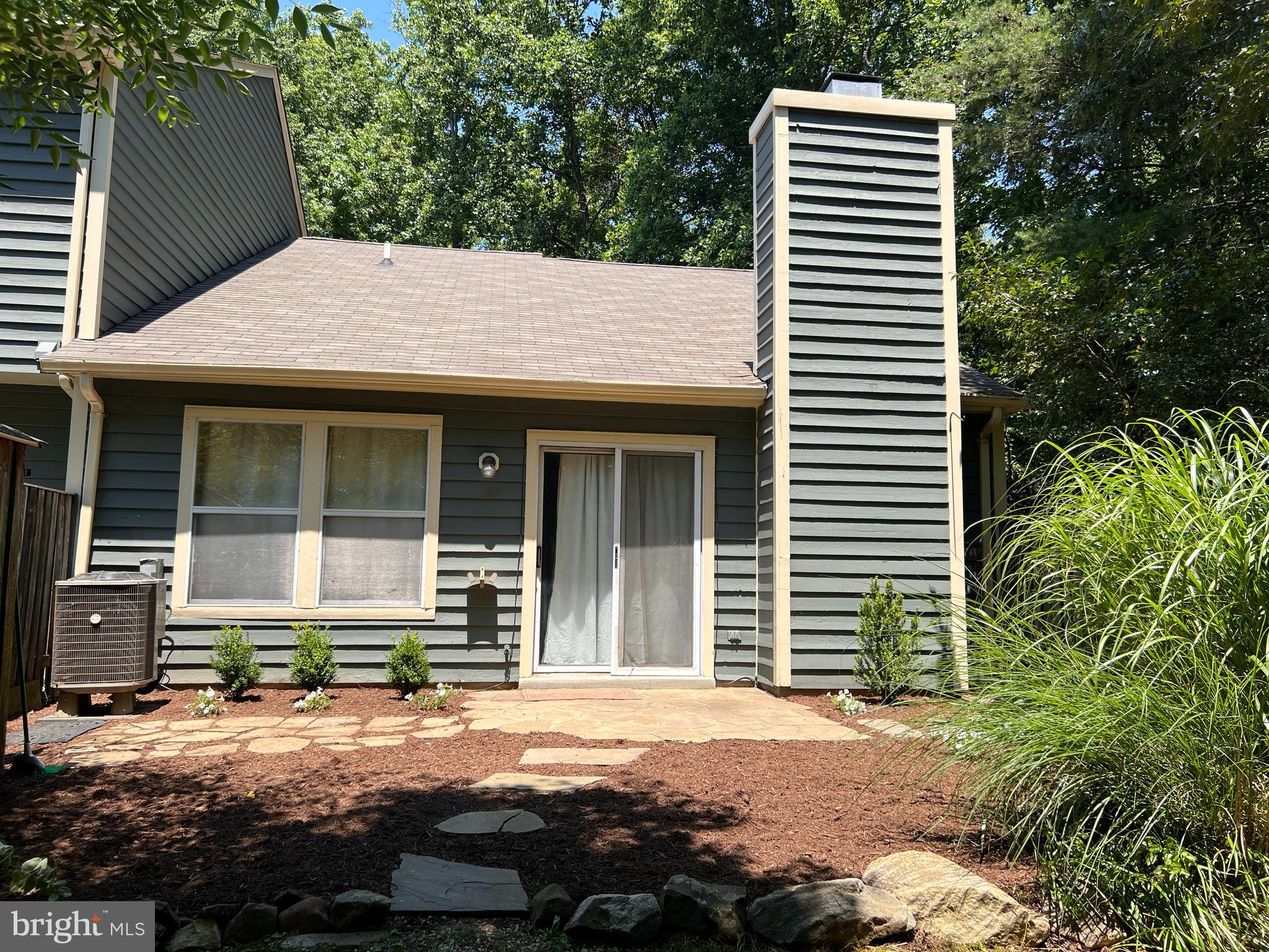 HUNT MEADOW - Residential Lease