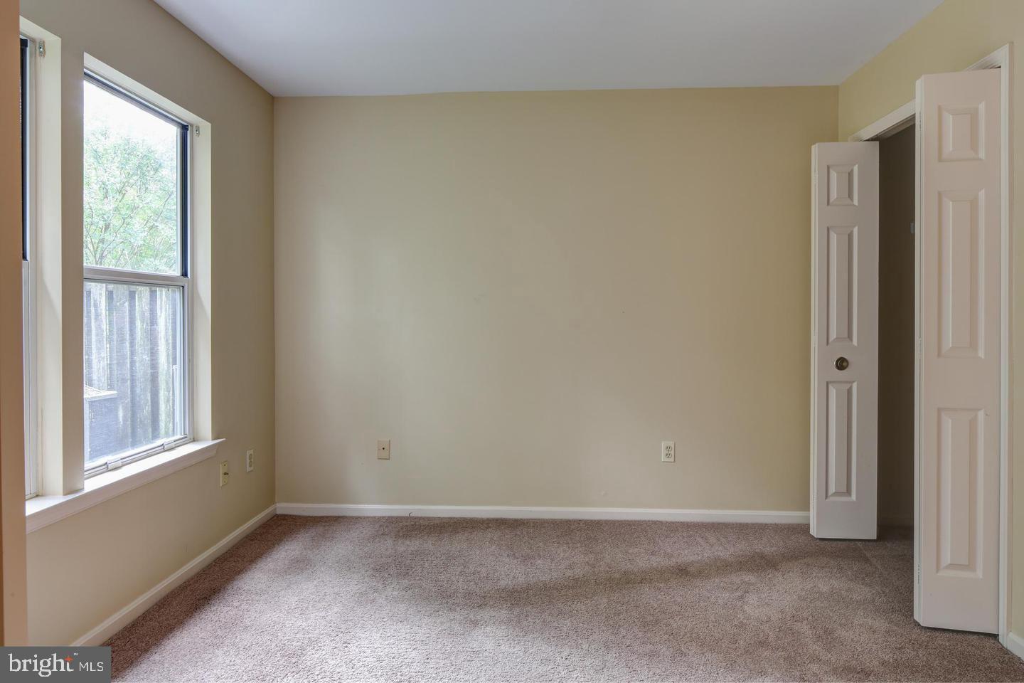 HUNT MEADOW - Residential Lease