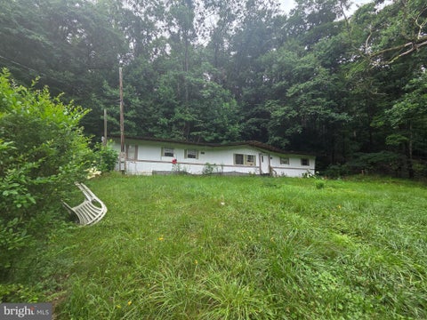 Mobile Home For Sale - 3588 Sugar Run Road<br/> Perry County, MILLERSTOWN, PA 17062