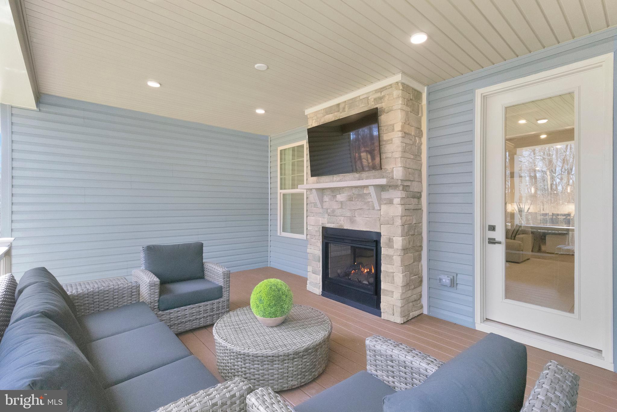 MAPLE HIGHLANDS - Residential