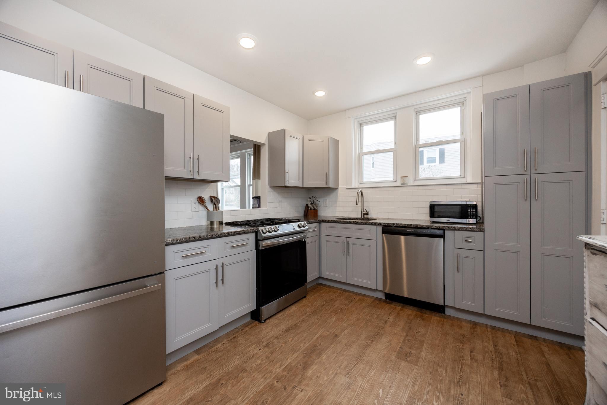 SPRINGFIELD KNOLL - Residential