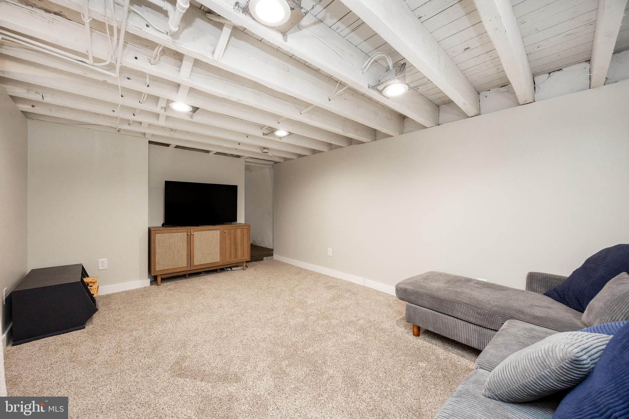 SPRINGFIELD KNOLL - Residential