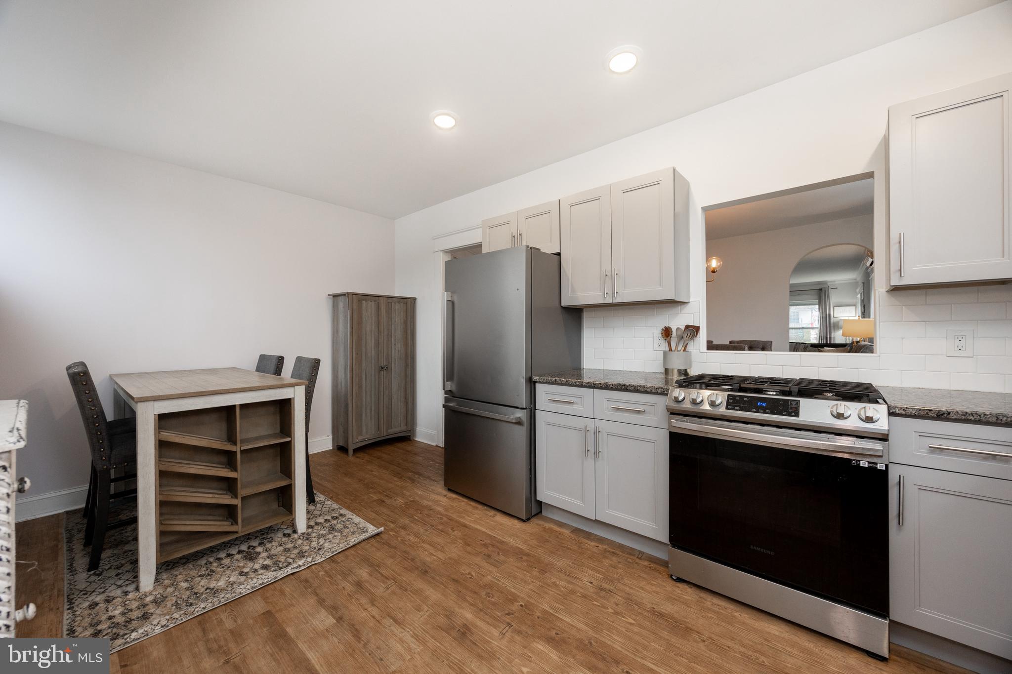 SPRINGFIELD KNOLL - Residential