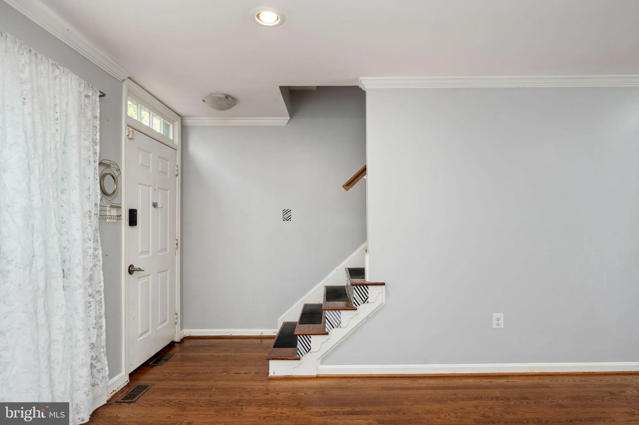 Woodbridge, Virginia 22192, United States, 2 Bedrooms Bedrooms, ,4 BathroomsBathrooms,Residential,Active,98378