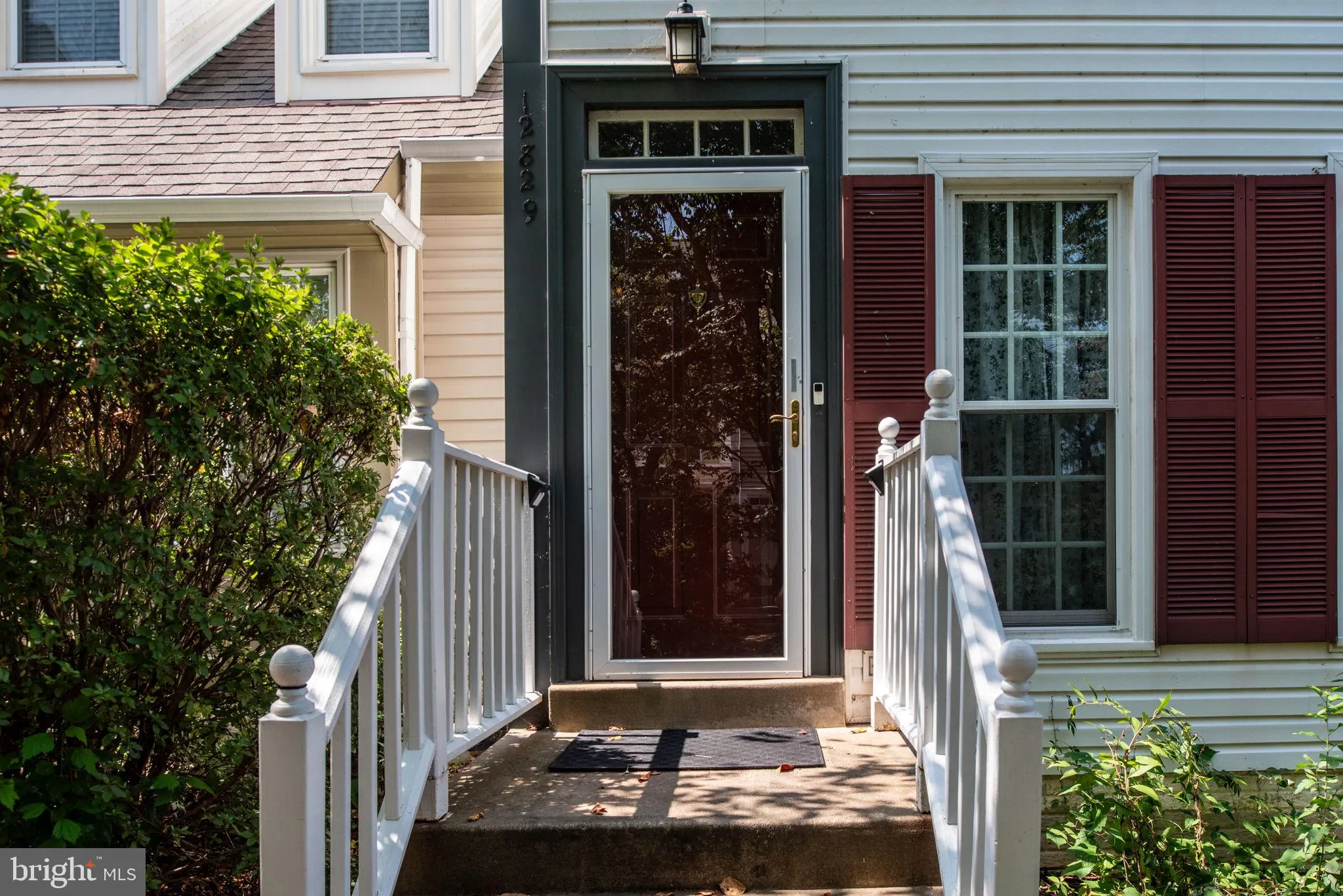 Woodbridge, Virginia 22192, United States, 2 Bedrooms Bedrooms, ,4 BathroomsBathrooms,Residential,Active,98378