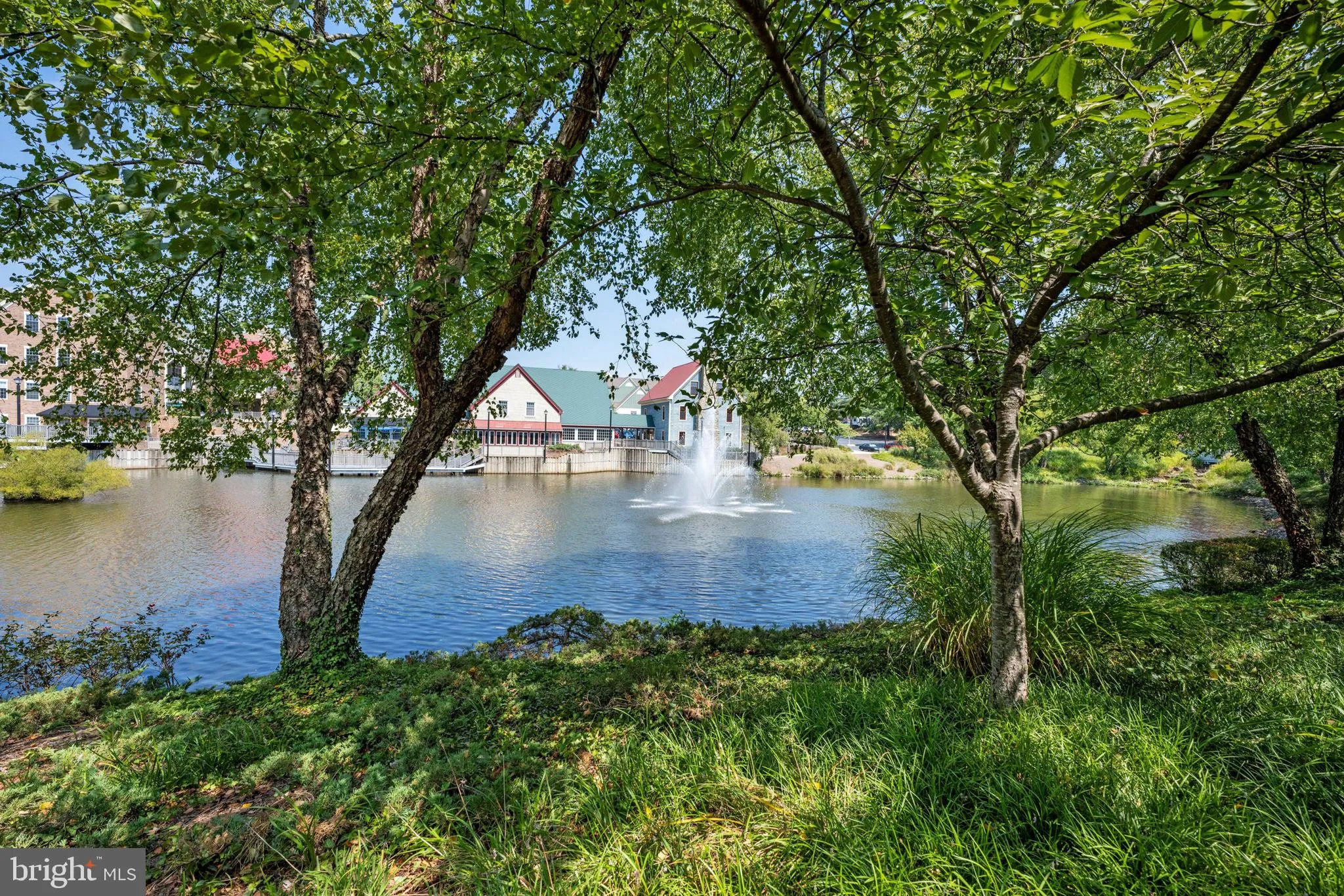 Woodbridge, Virginia 22192, United States, 2 Bedrooms Bedrooms, ,4 BathroomsBathrooms,Residential,Active,98378