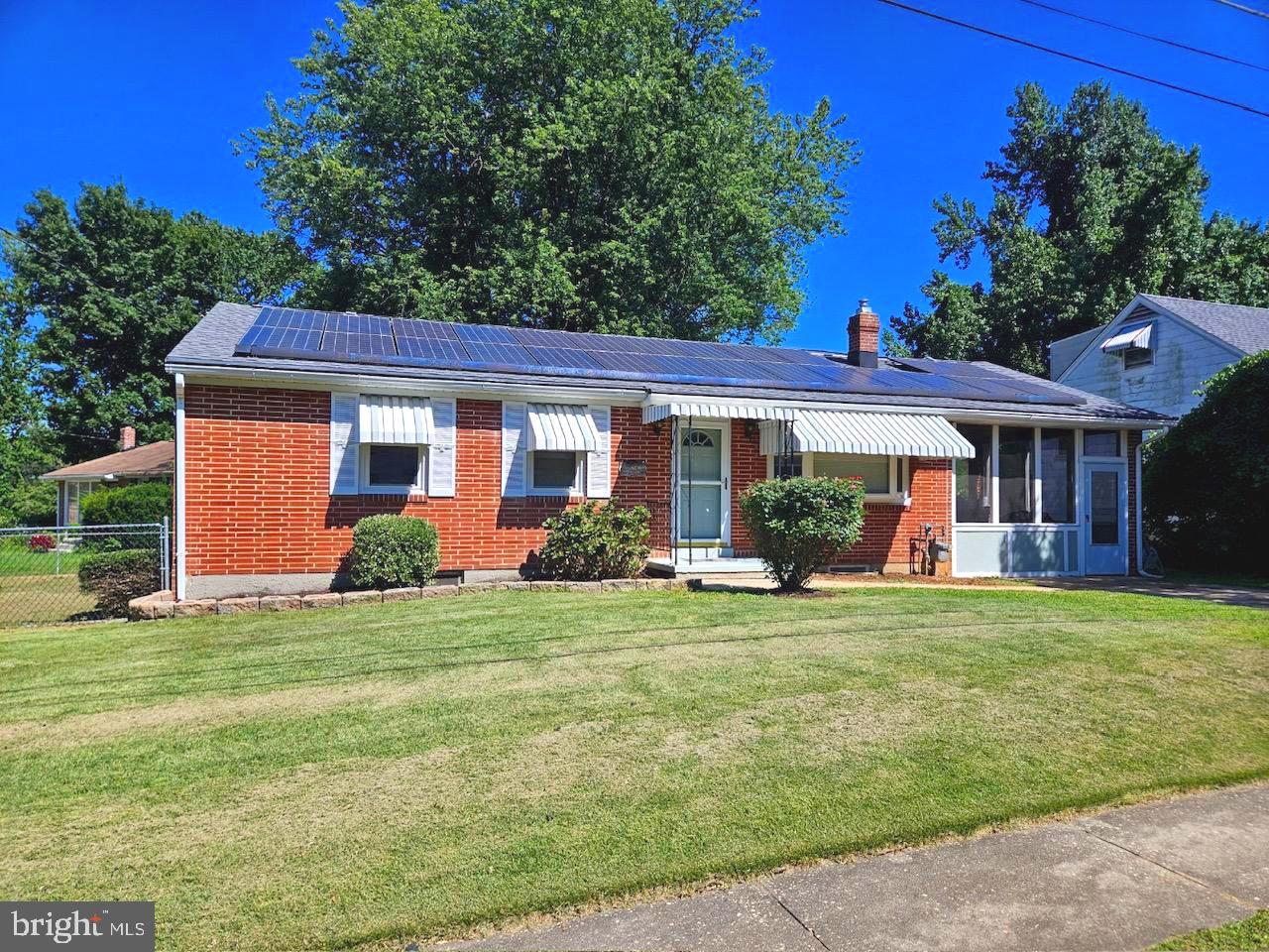 709 SAINT JAMES TERRACE