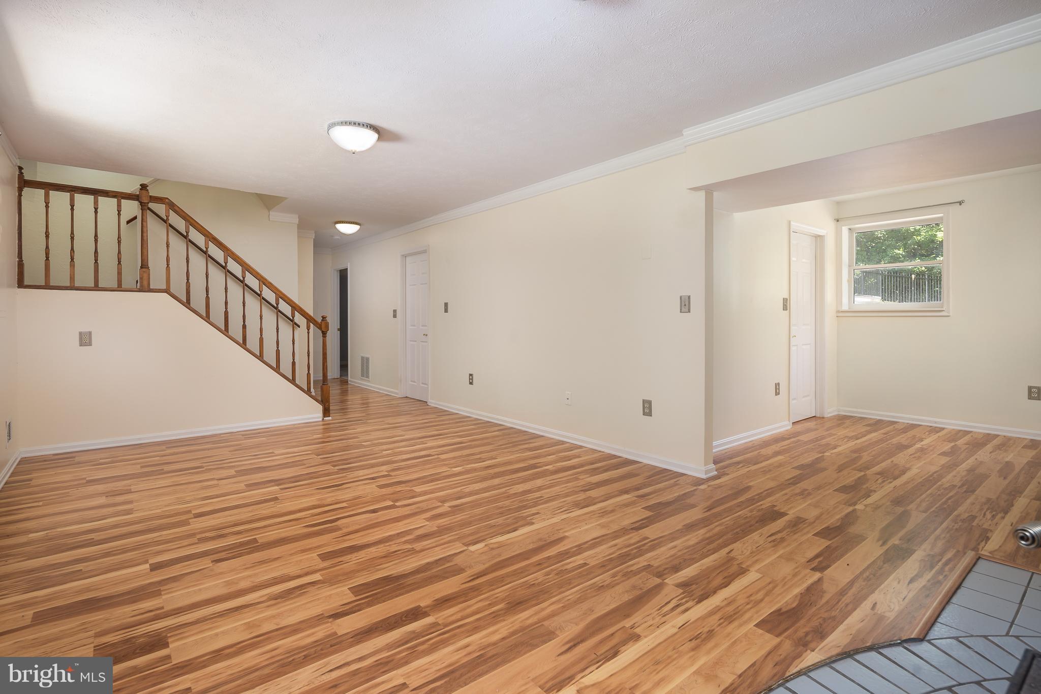 KNOLLWOOD ESTATES - Residential