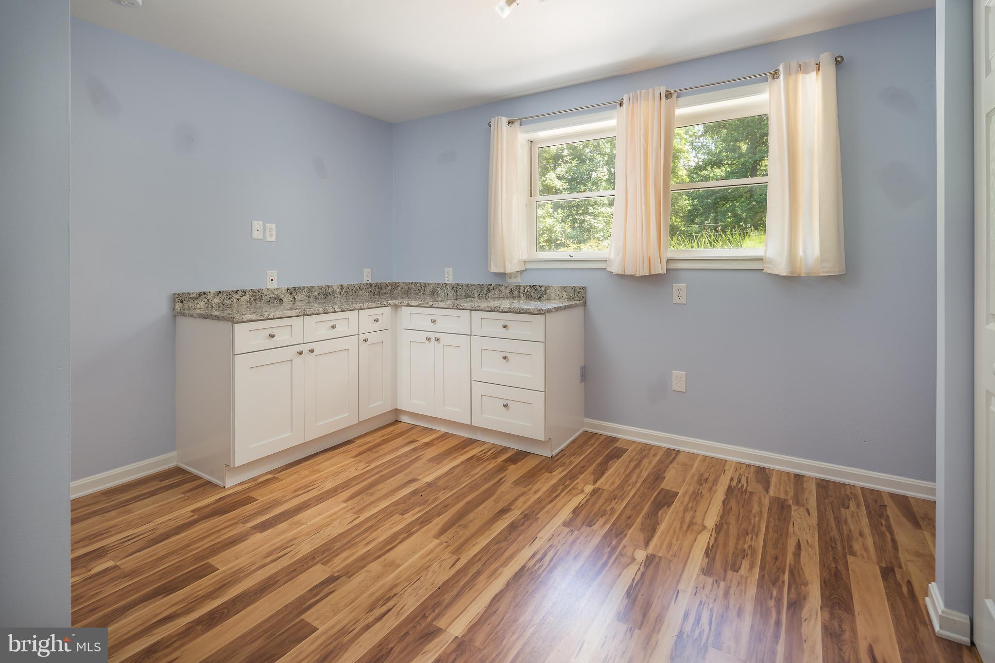 KNOLLWOOD ESTATES - Residential