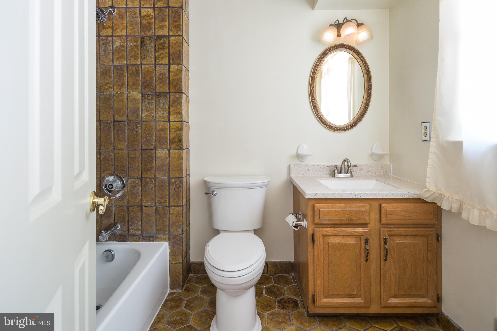 KNOLLWOOD ESTATES - Residential