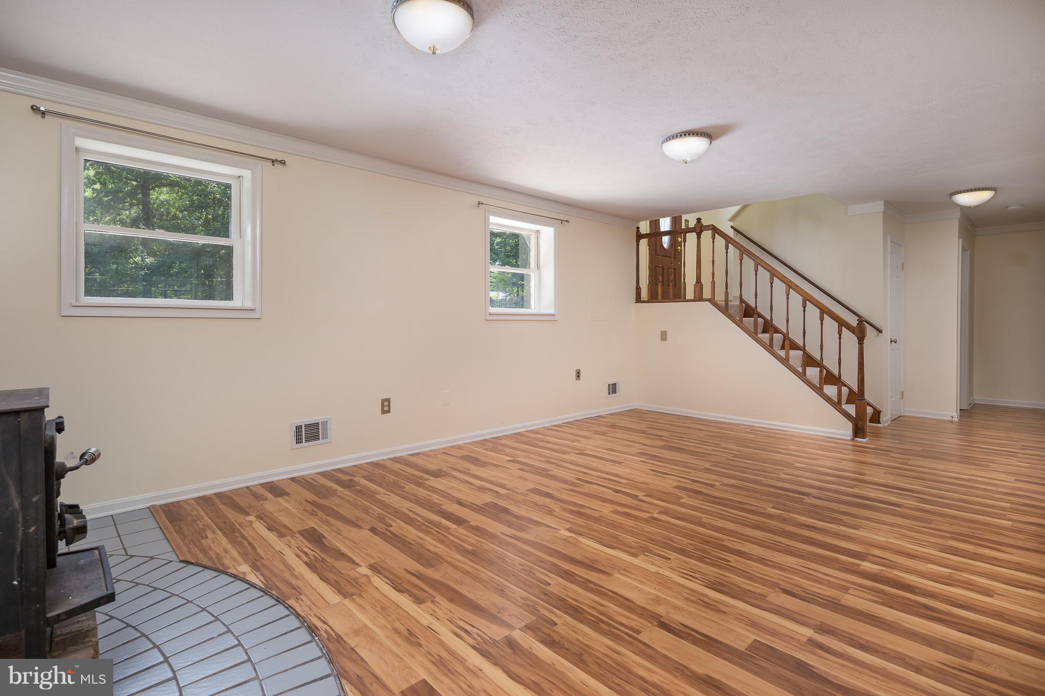 KNOLLWOOD ESTATES - Residential