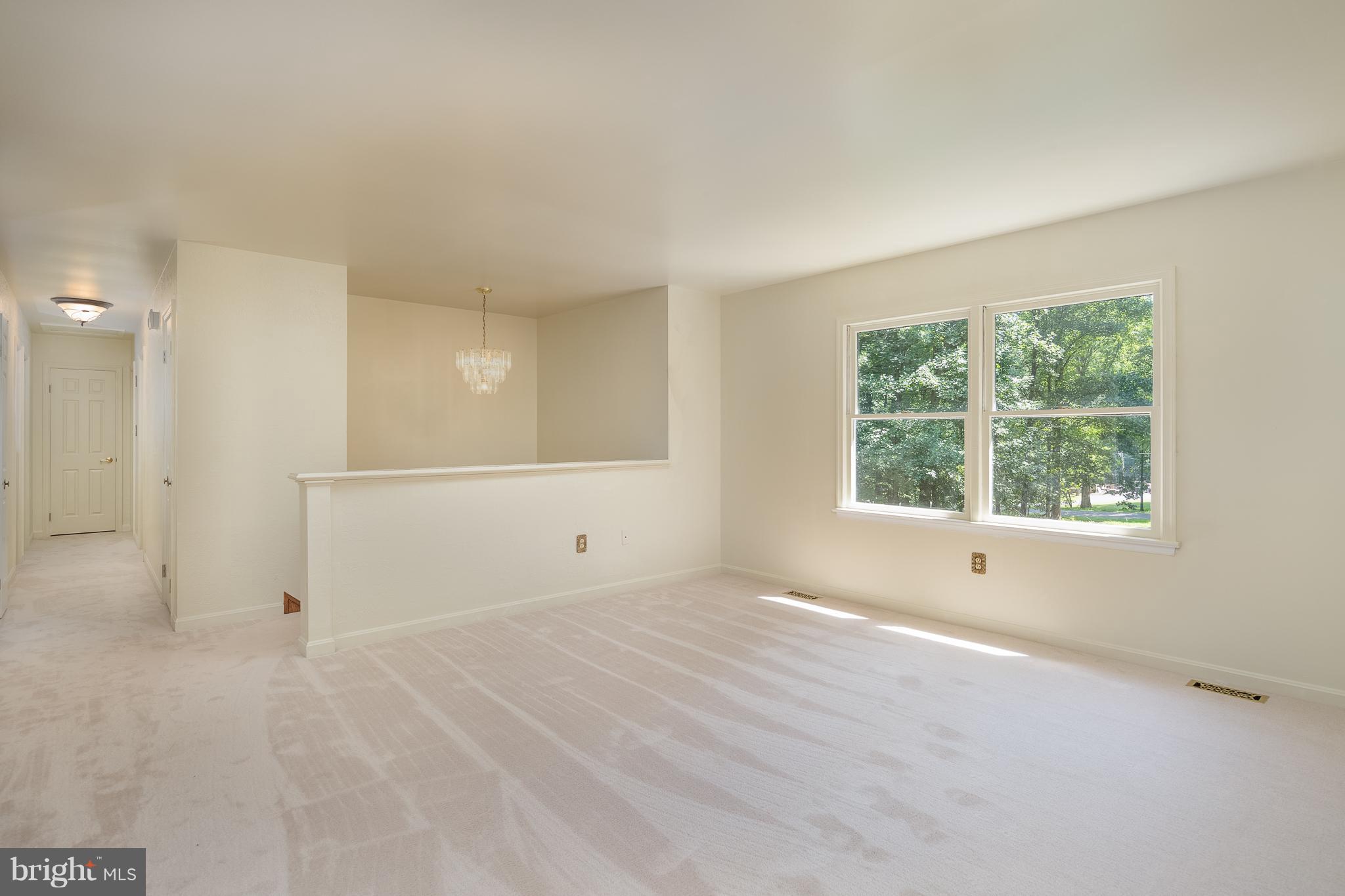 KNOLLWOOD ESTATES - Residential