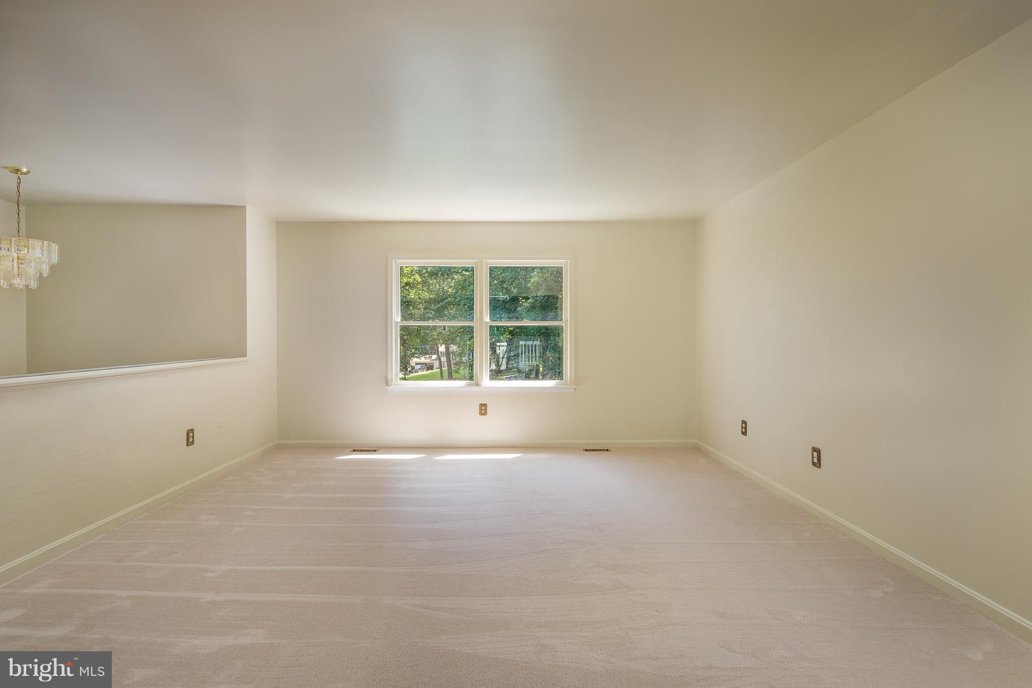 KNOLLWOOD ESTATES - Residential