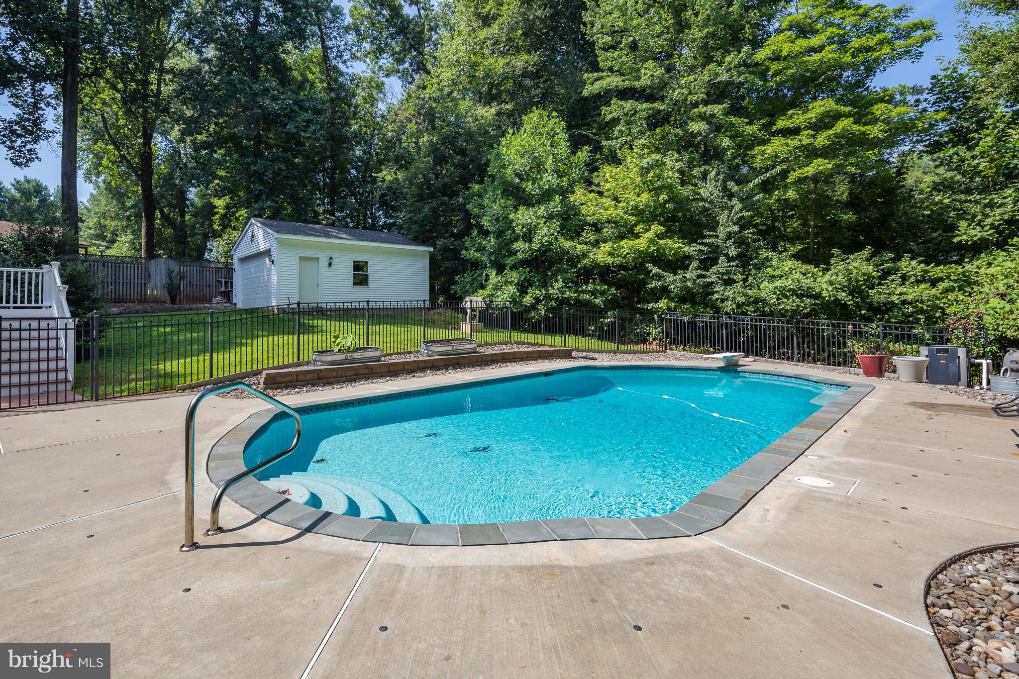 KNOLLWOOD ESTATES - Residential