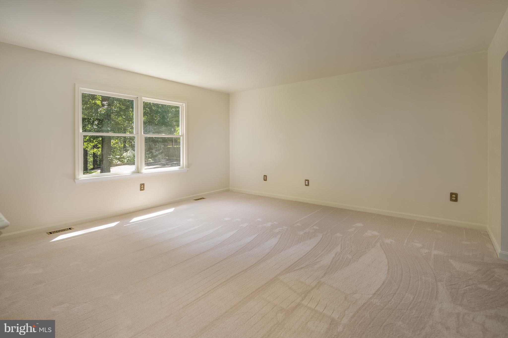 KNOLLWOOD ESTATES - Residential