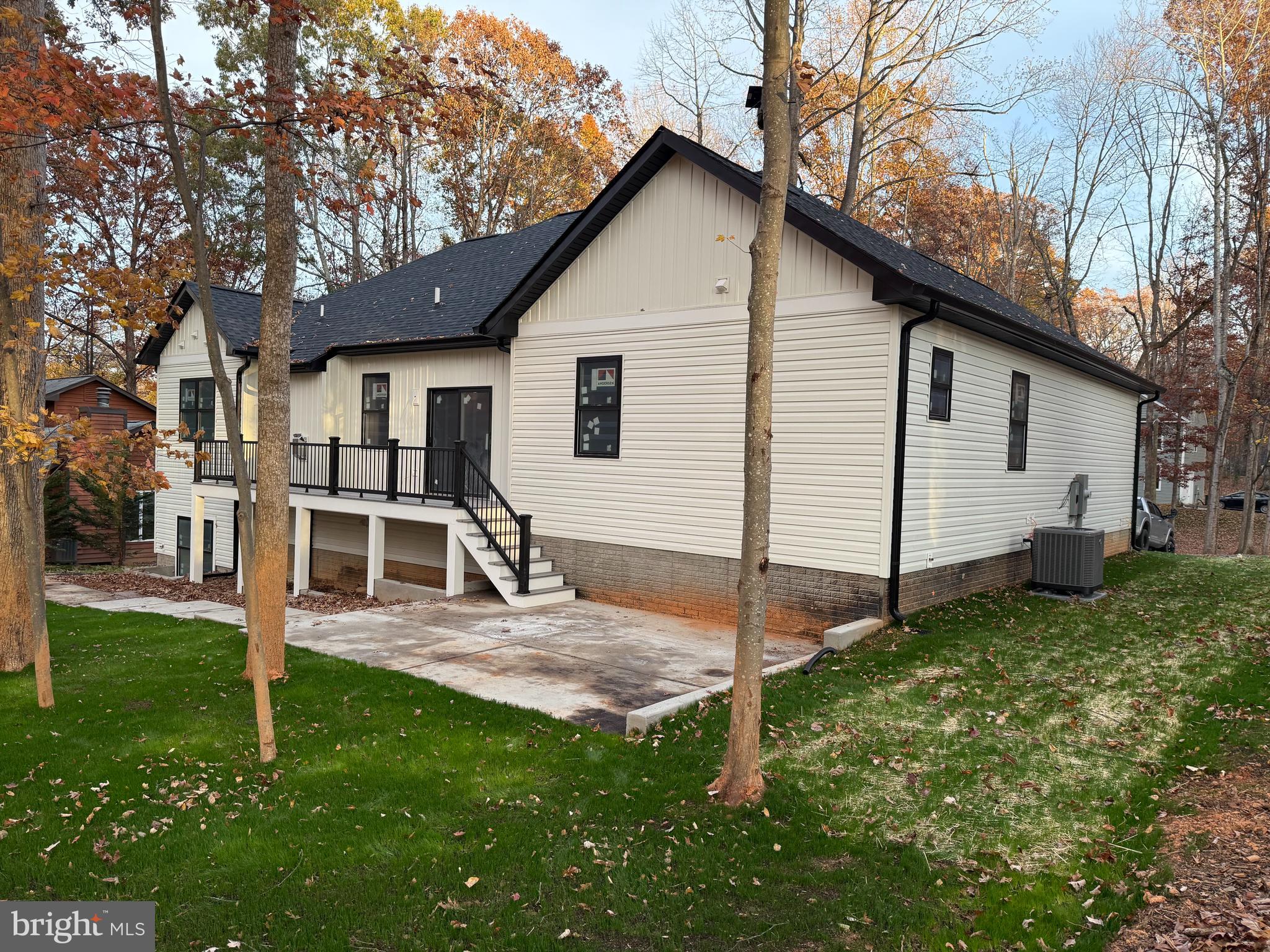 LOCUST GROVE - Residential