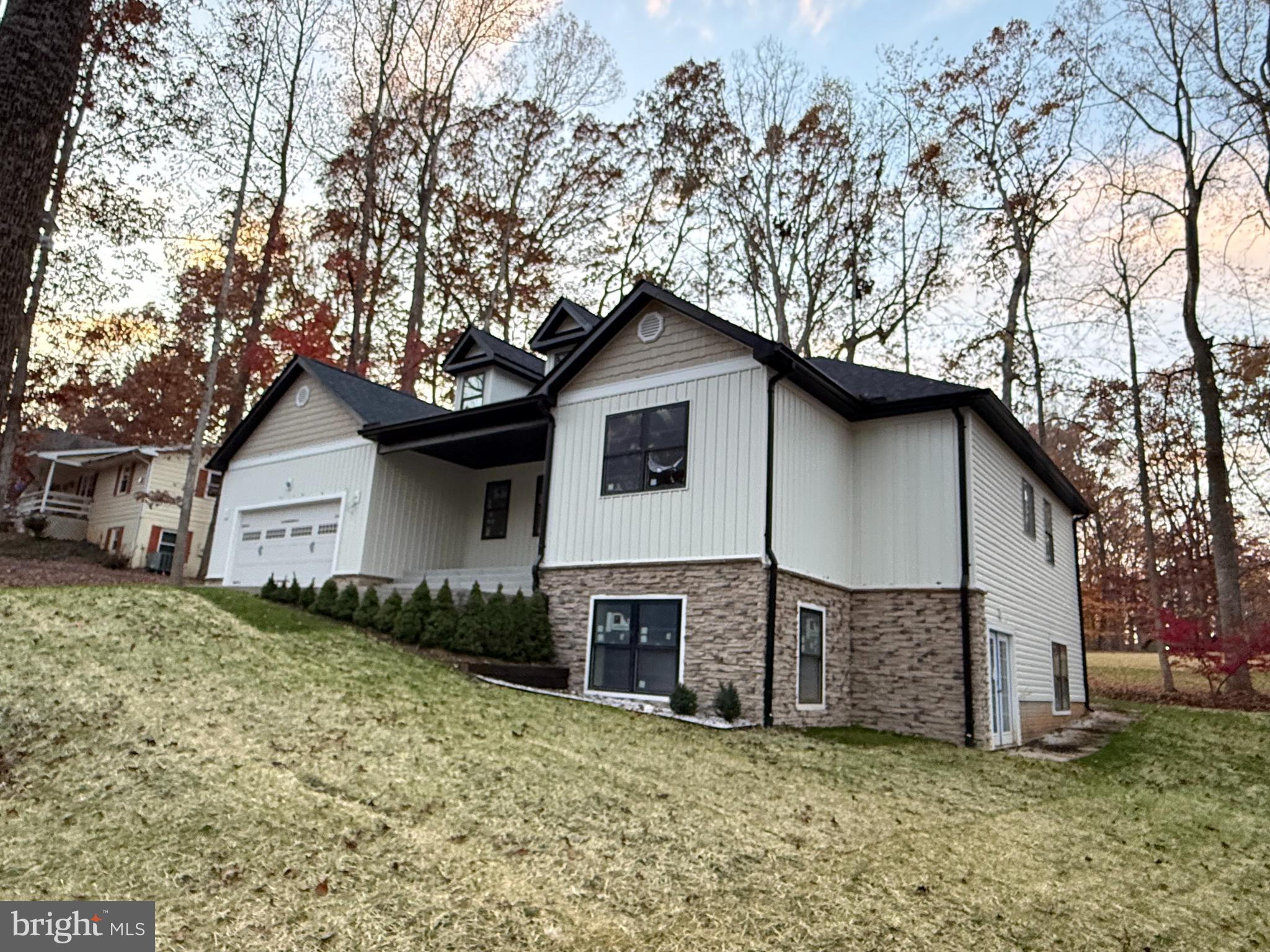 LOCUST GROVE - Residential