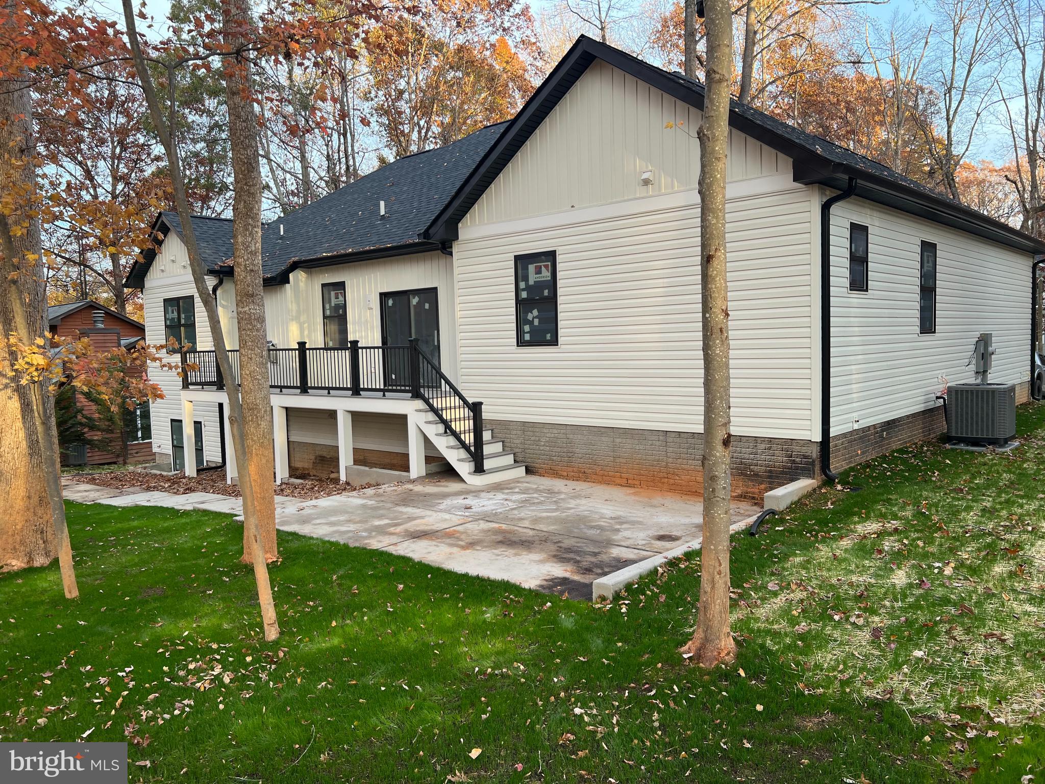 LOCUST GROVE - Residential