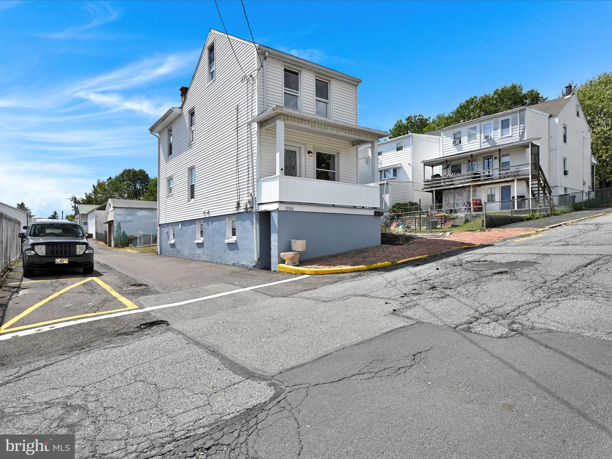 Saint Clair, Pennsylvania 17970, United States, 2 Bedrooms Bedrooms, ,1 BathroomBathrooms,Residential,Pending,205047