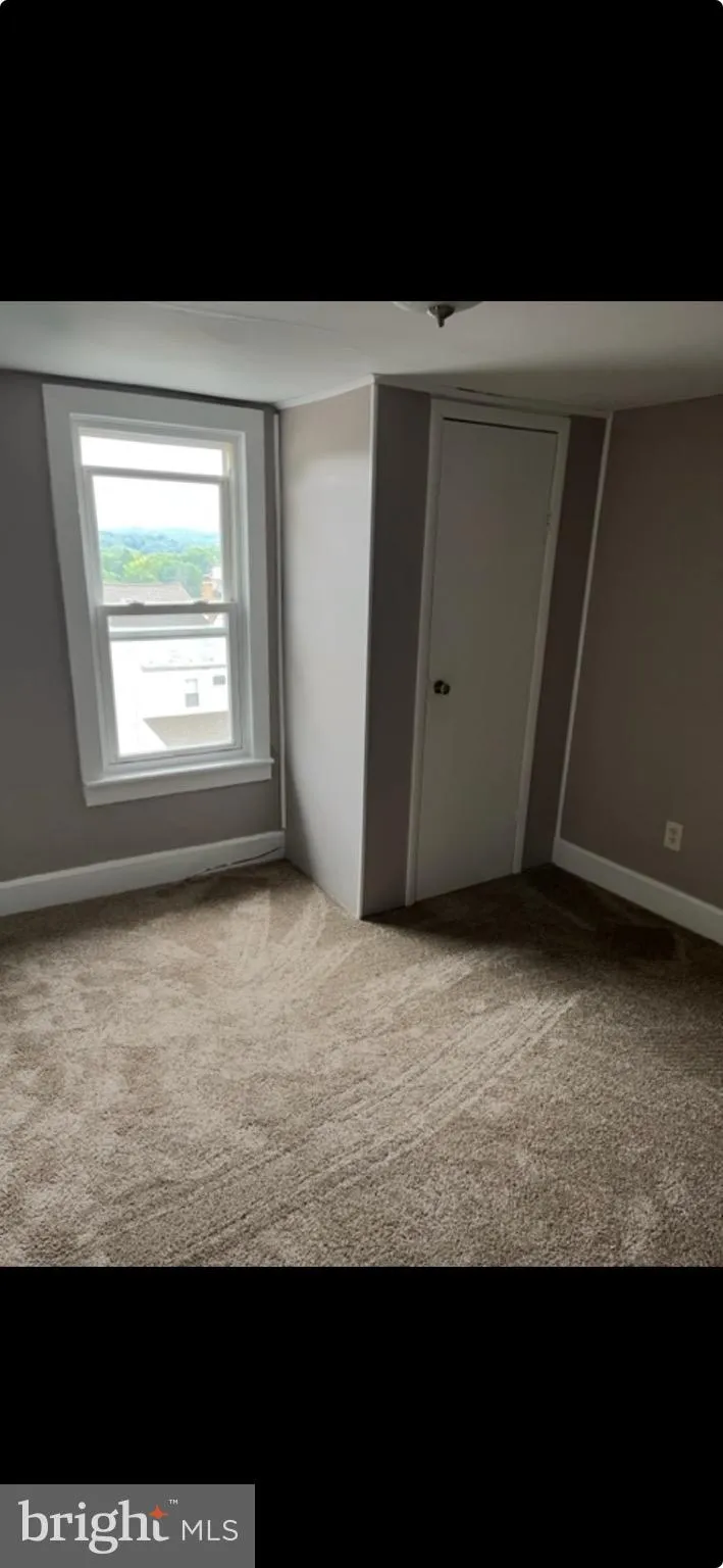 Saint Clair, Pennsylvania 17970, United States, 2 Bedrooms Bedrooms, ,1 BathroomBathrooms,Residential,Pending,205047