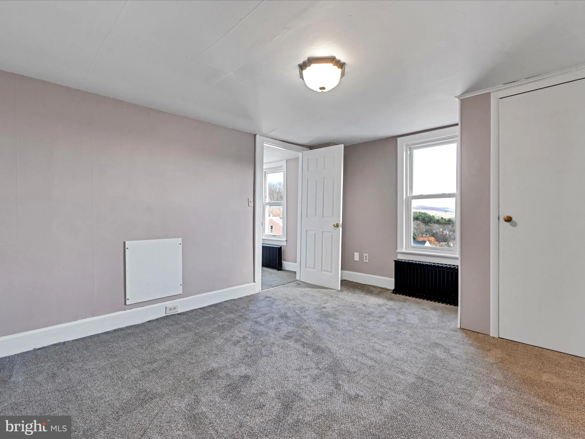 Saint Clair, Pennsylvania 17970, United States, 2 Bedrooms Bedrooms, ,1 BathroomBathrooms,Residential,Pending,205047