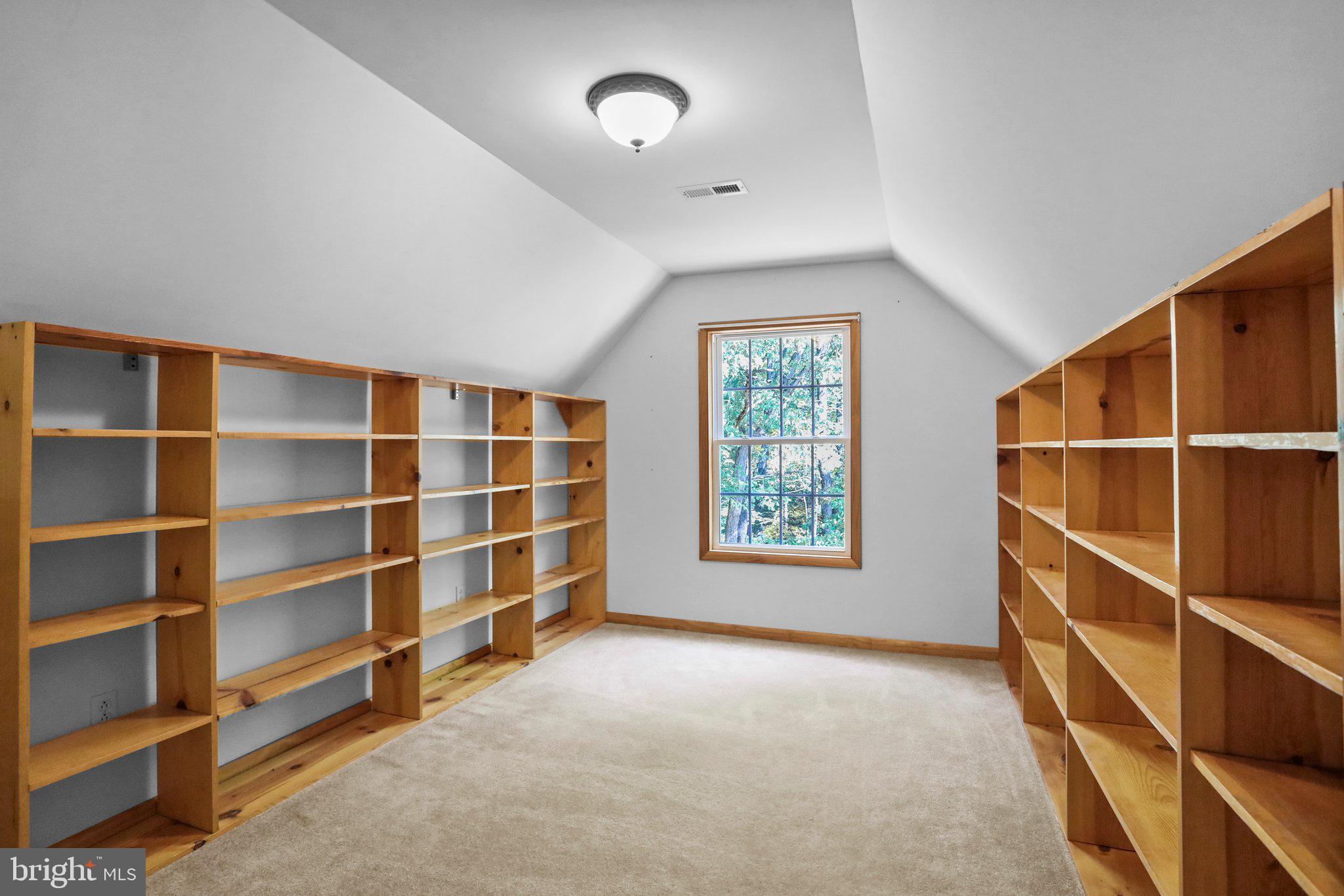 CHESTNUT GROVE - Residential