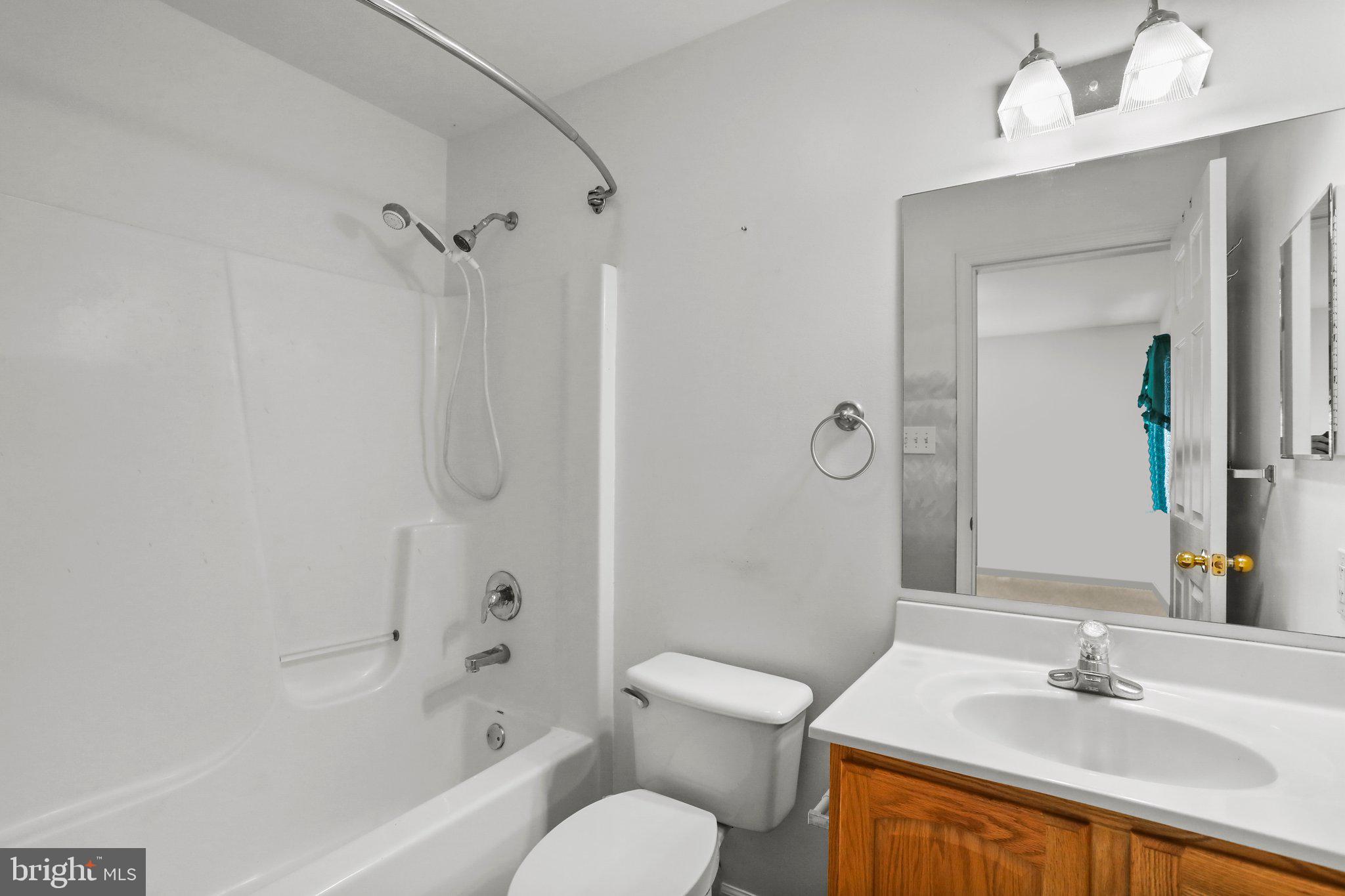 CHESTNUT GROVE - Residential