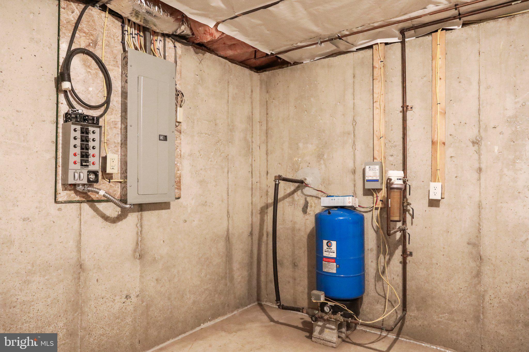 CHESTNUT GROVE - Residential