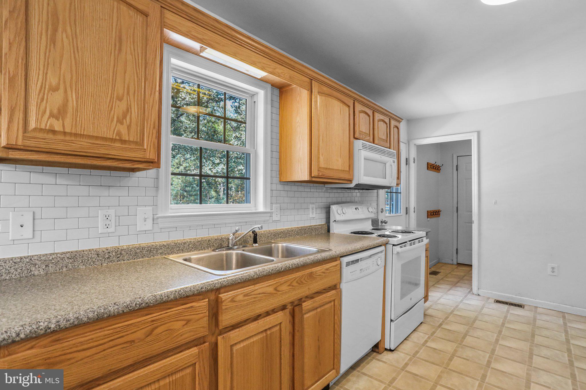 CHESTNUT GROVE - Residential