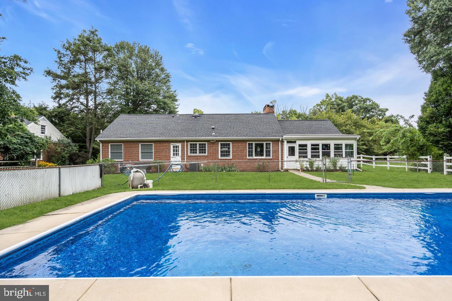 402 WASHINGTON CROSSING PENNINGTON ROAD
