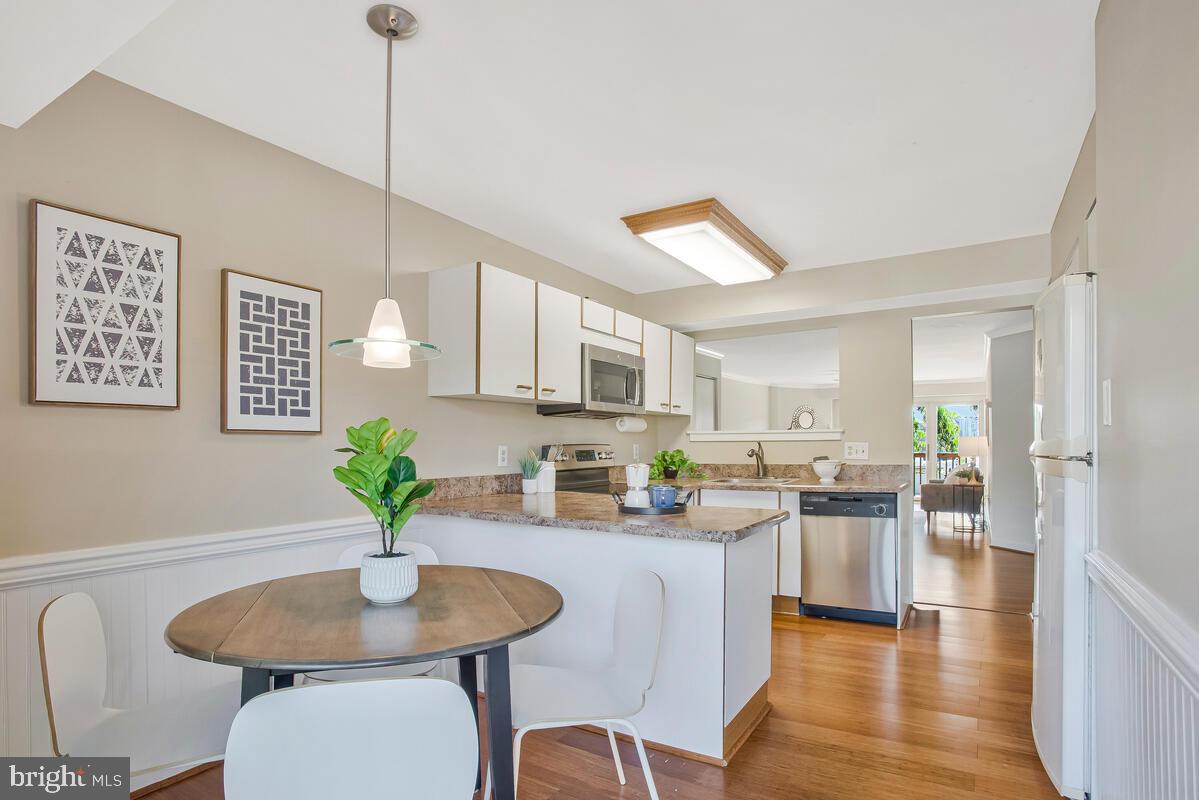 CHESAPEAKE HARBOUR - Residential