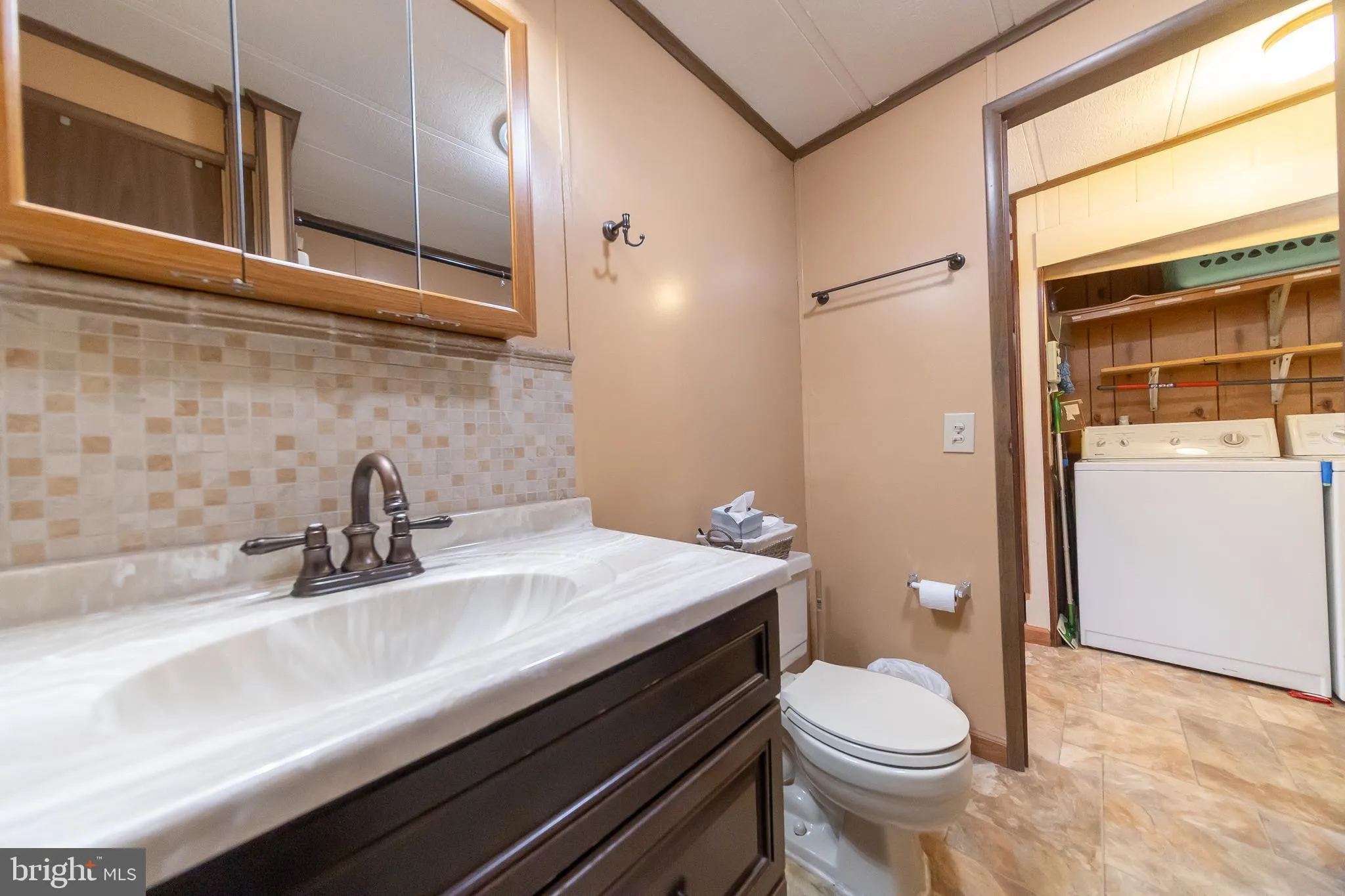 Buena, New Jersey 08310, United States, 2 Bedrooms Bedrooms, ,2 BathroomsBathrooms,Residential,Contingent,76601