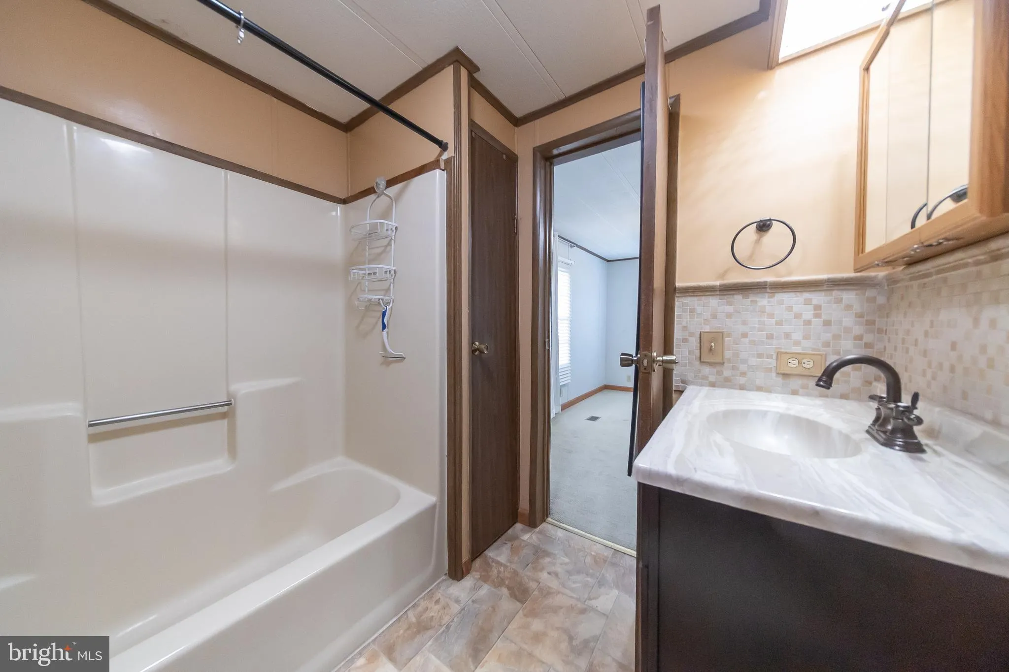 Buena, New Jersey 08310, United States, 2 Bedrooms Bedrooms, ,2 BathroomsBathrooms,Residential,Contingent,76601