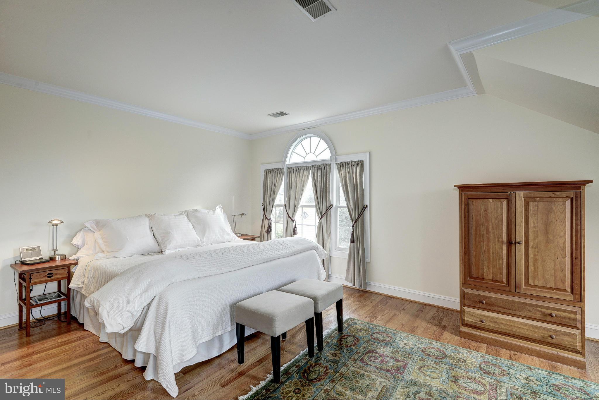 SMC MCLEAN - Residential