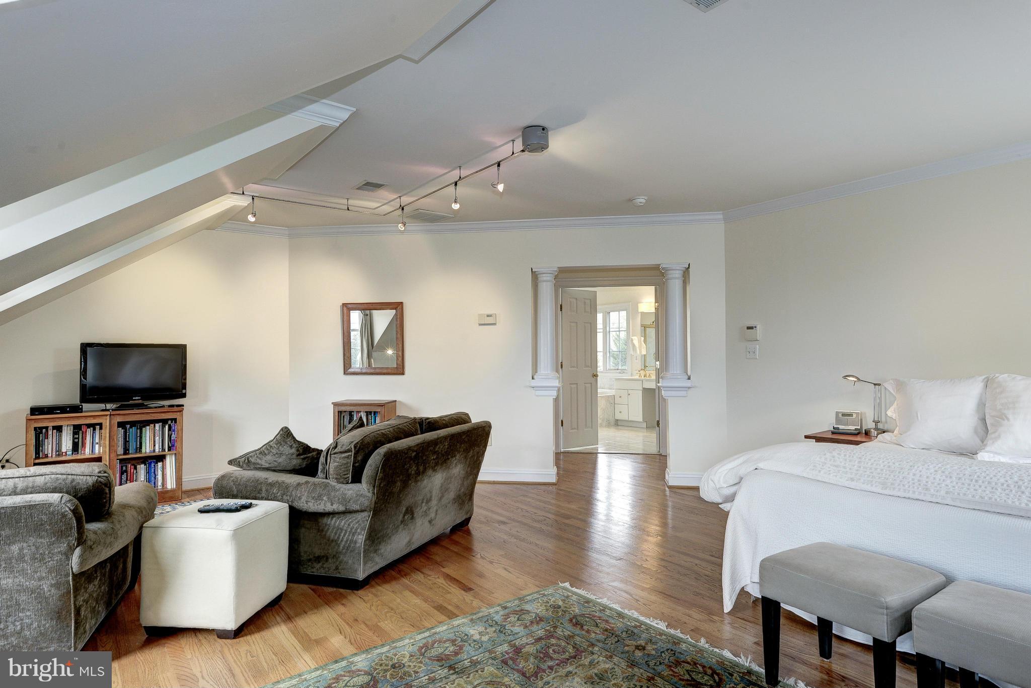 SMC MCLEAN - Residential