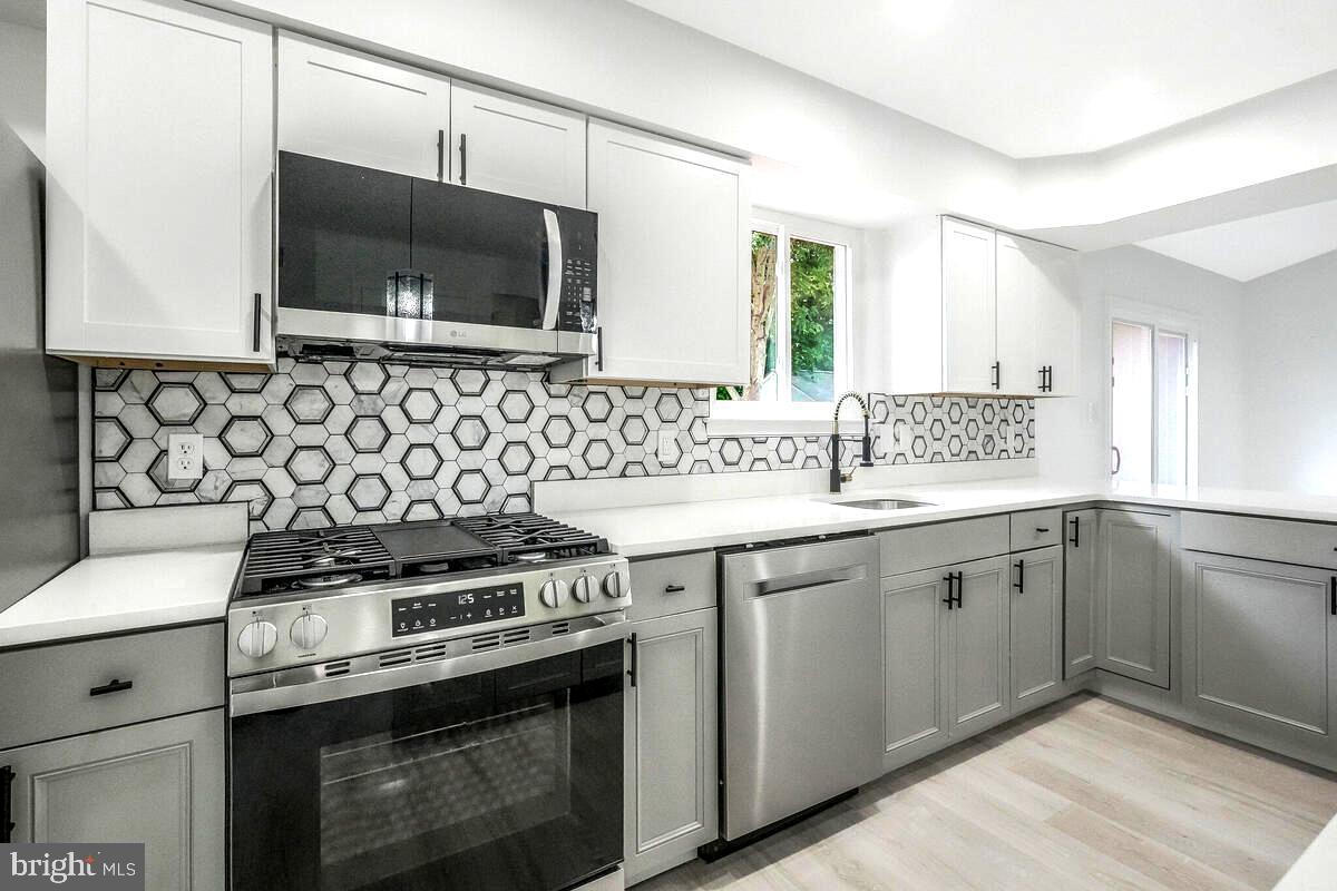 6304 JUANITA COURT