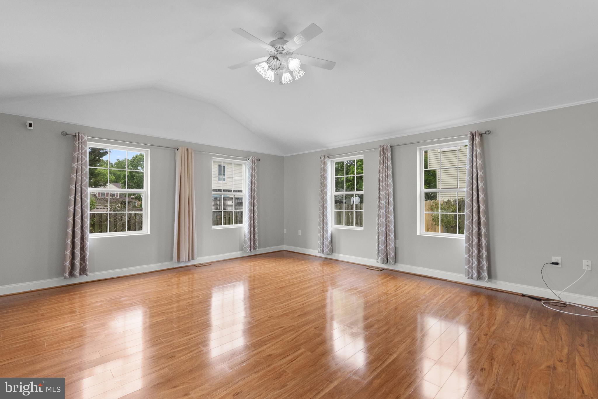 POTOMAC RIDGE - Residential