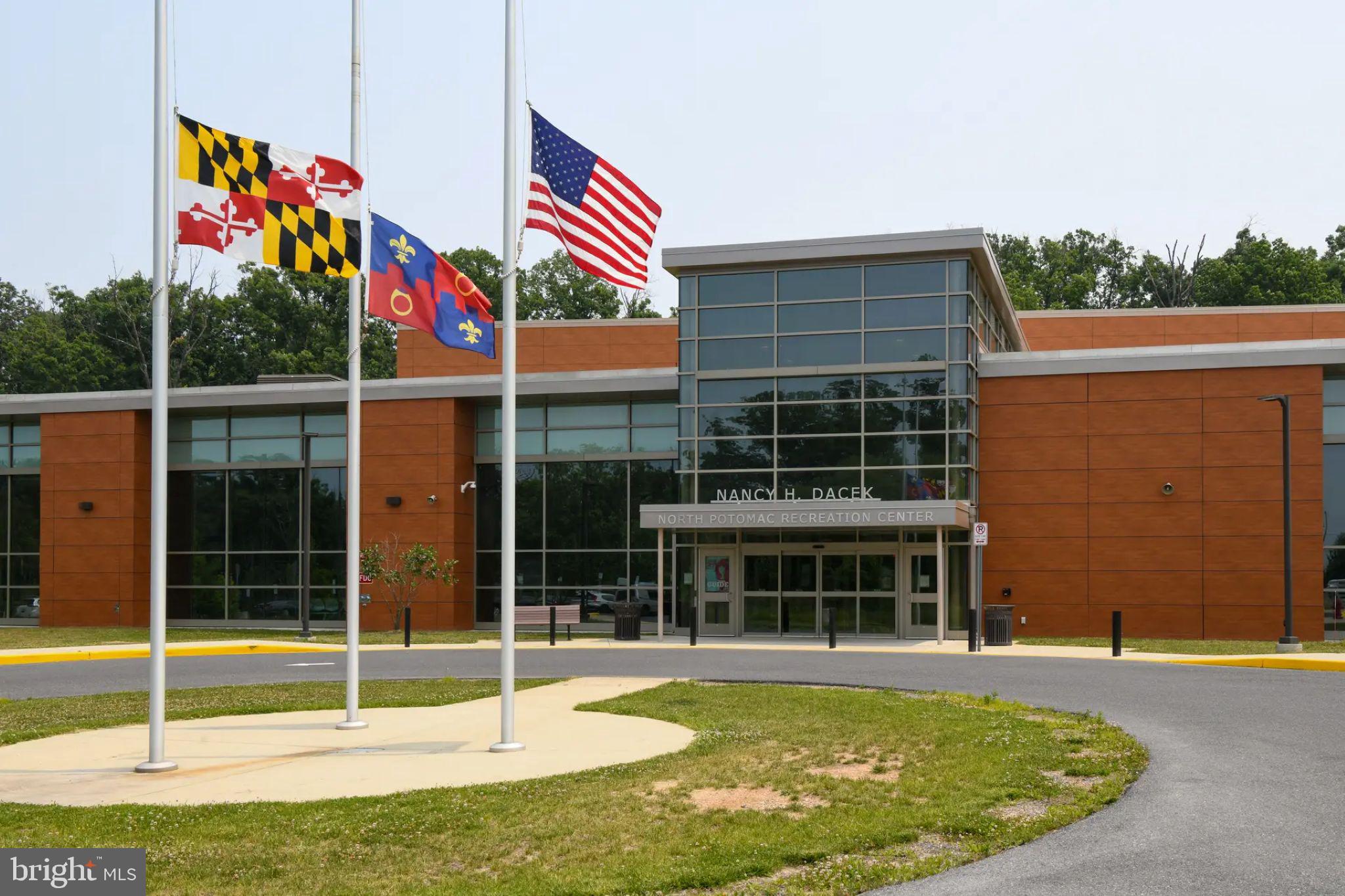 POTOMAC RIDGE - Residential
